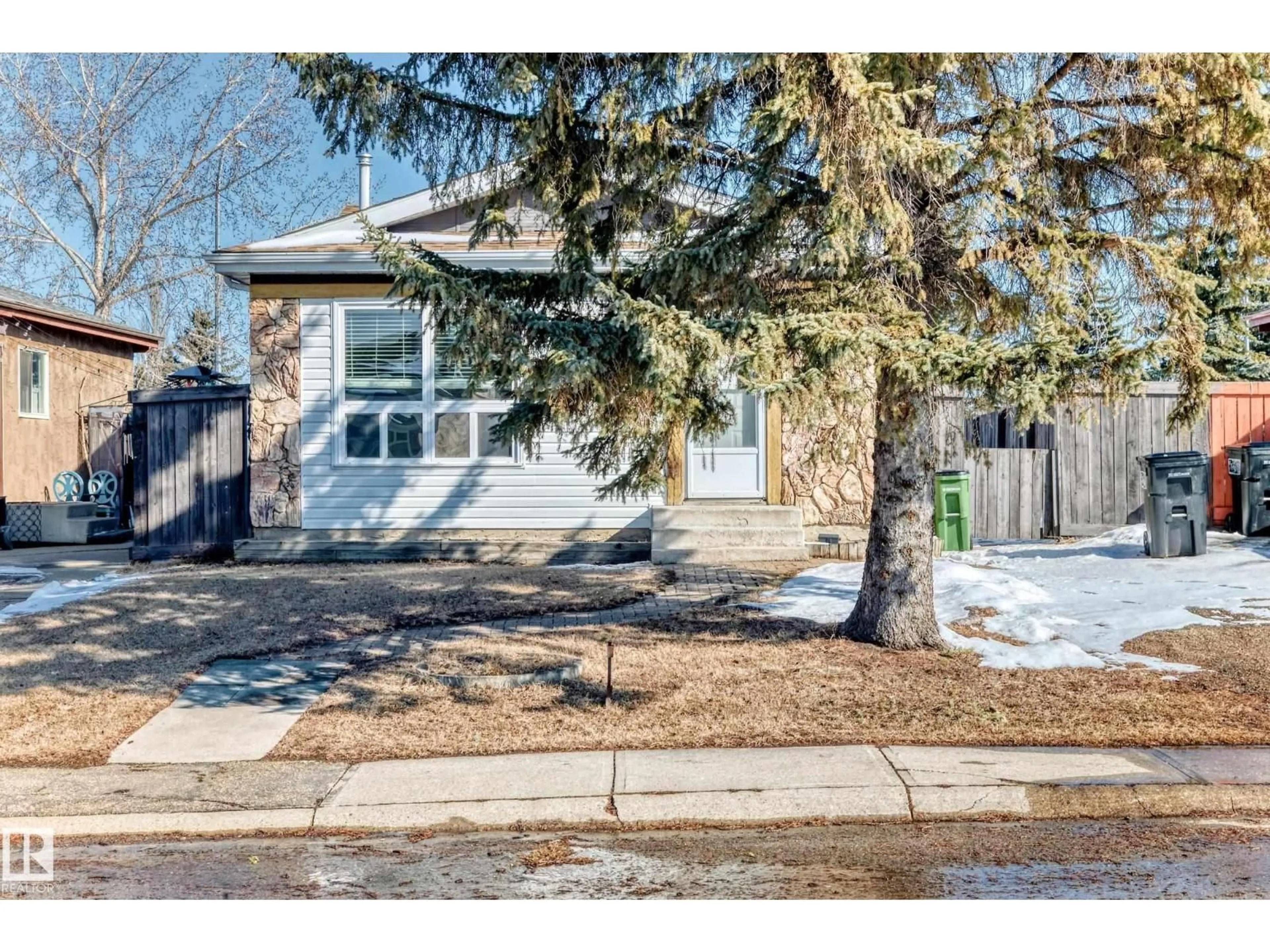 Unknown for 4432 33A AV, Edmonton Alberta T6L4W8