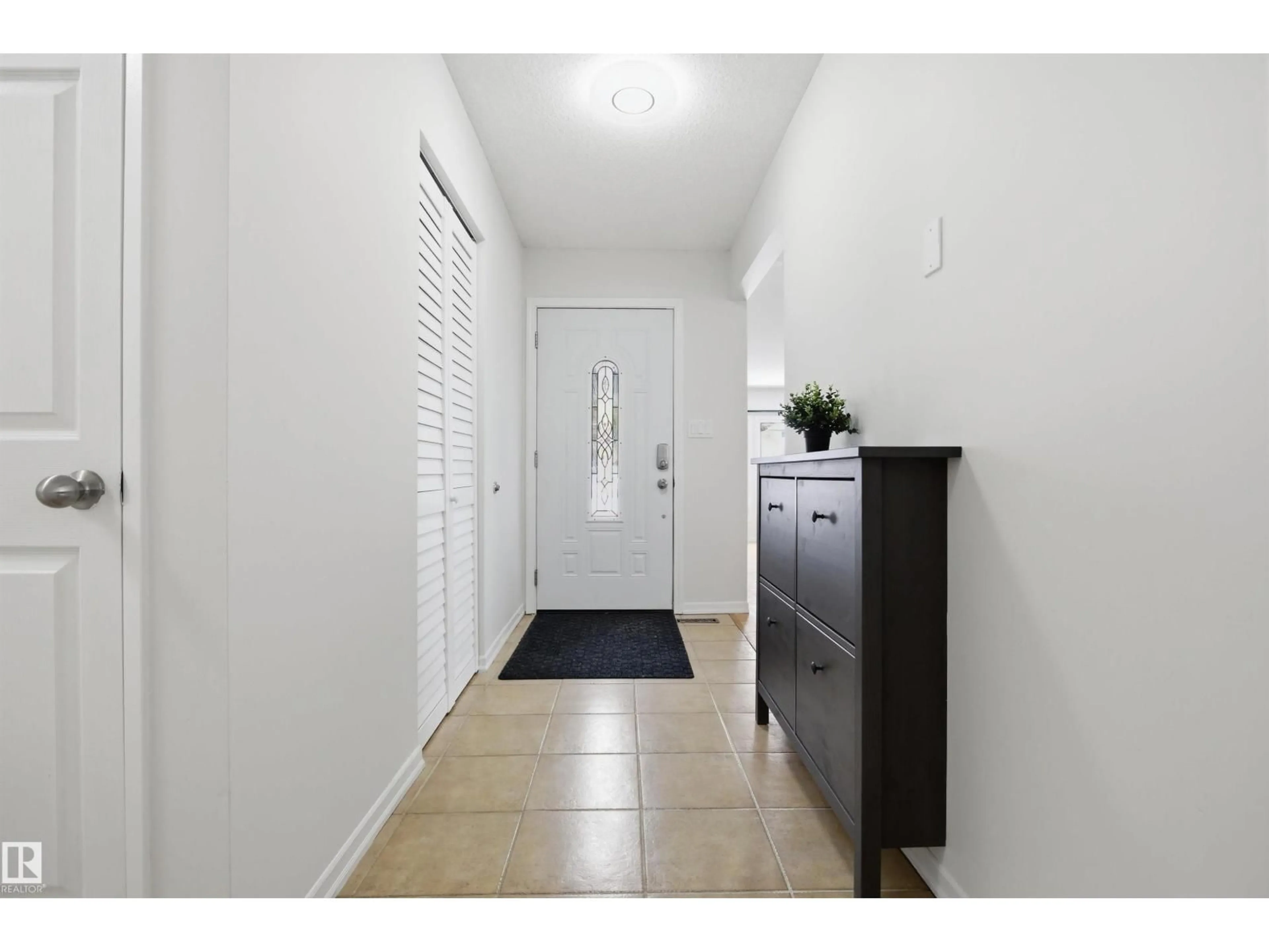 Indoor entryway for 4203 52 AV, Beaumont Alberta T4X1J4