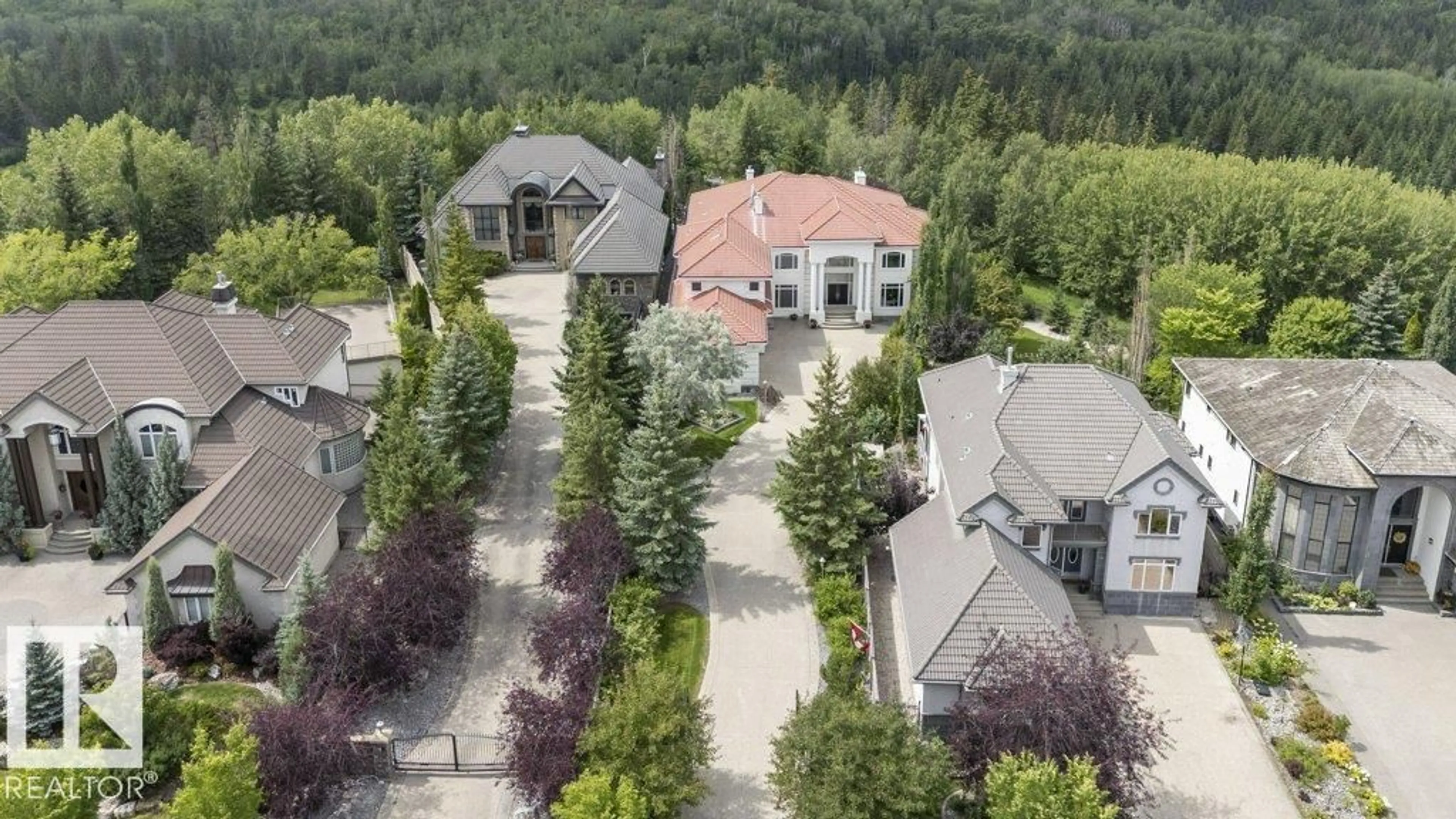 A pic from outside/outdoor area/front of a property/back of a property/a pic from drone, unknown for NW - 1128 119 ST, Edmonton Alberta T6J7H7