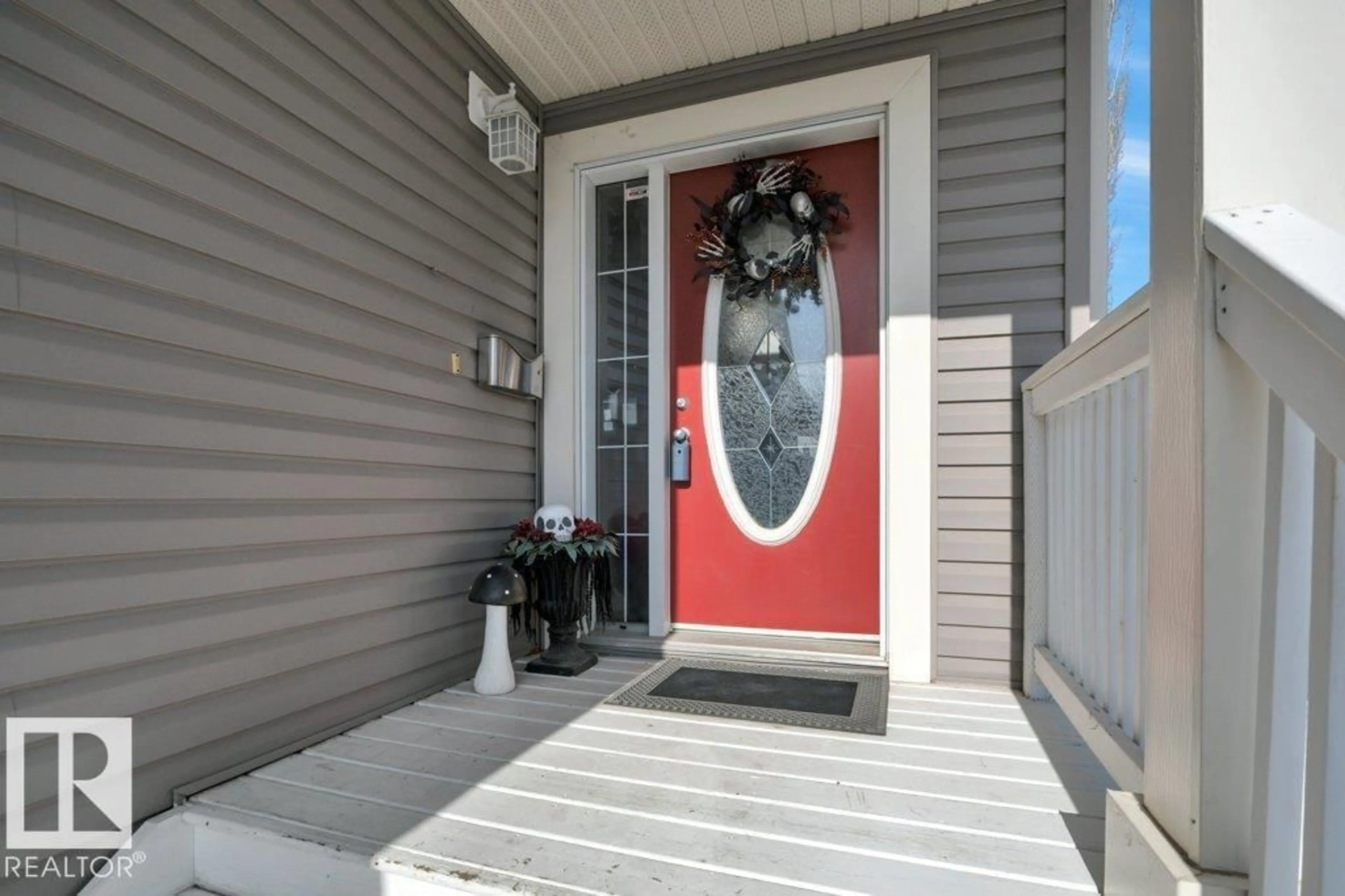 Indoor entryway for 26 BIRCHMONT CR, Leduc Alberta T9E8S3