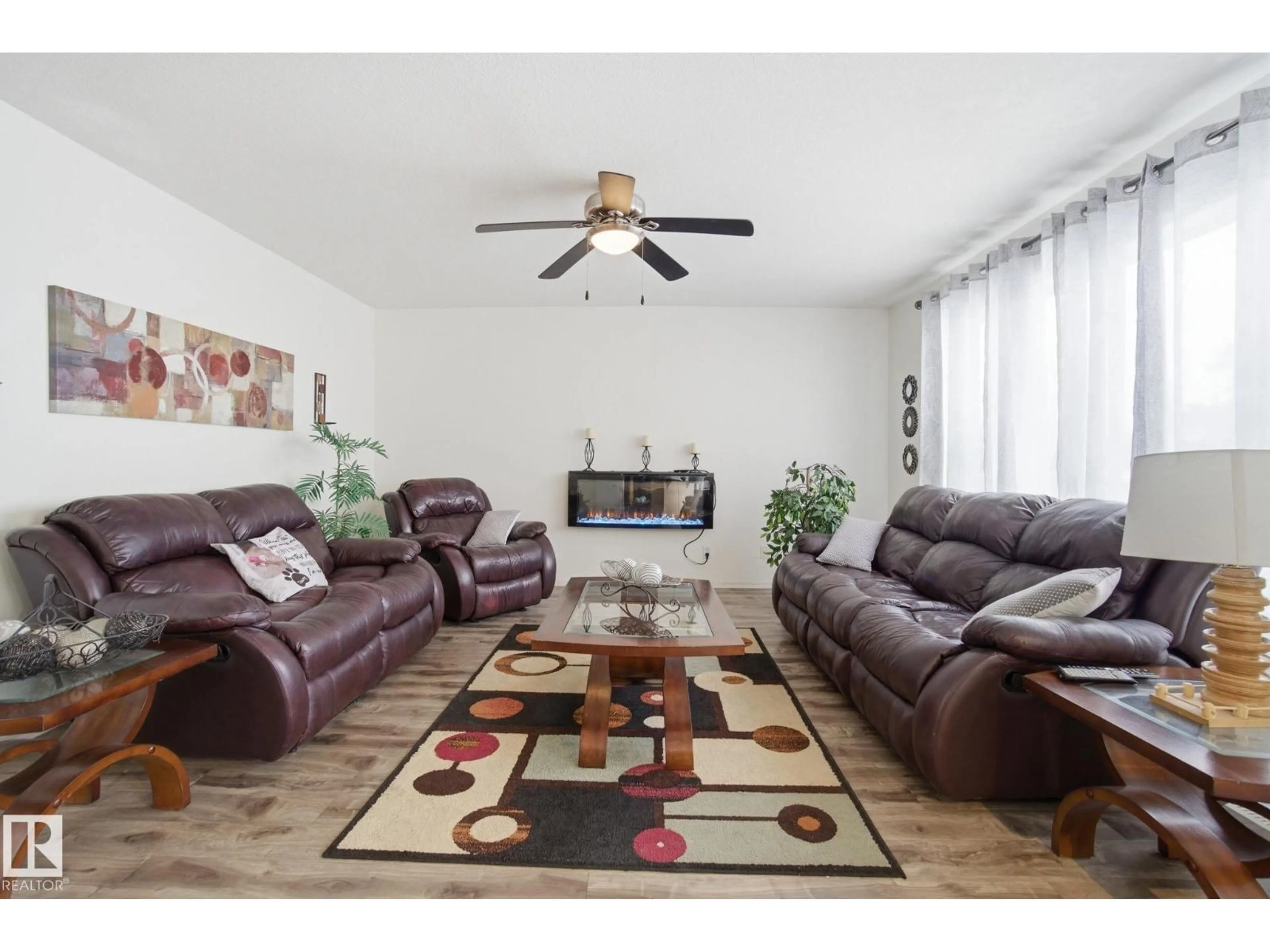 Living room with furniture, unknown for 1181 WESTERRA LI, Stony Plain Alberta T7Z2Z4