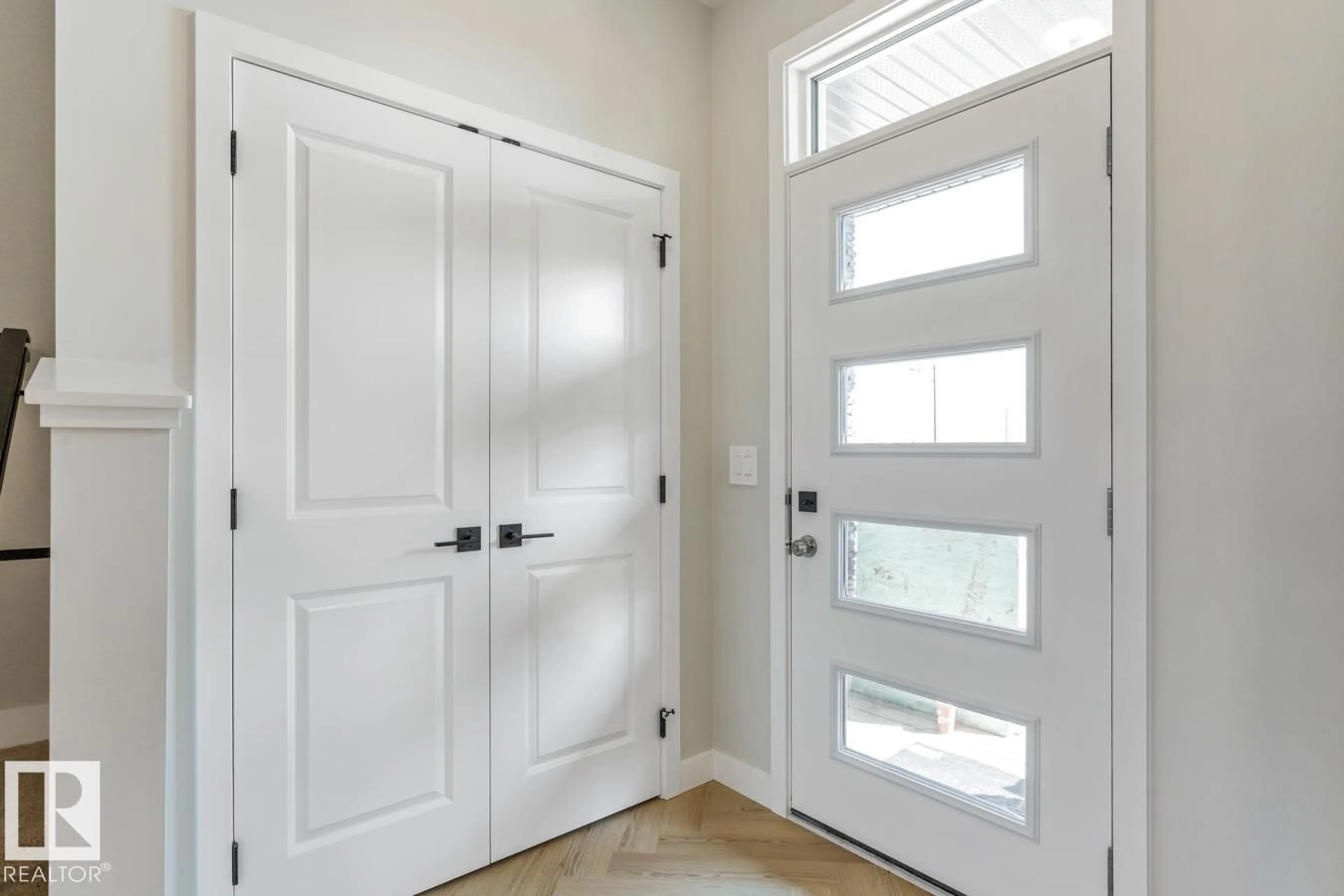 Indoor entryway for 569 CORRAL CI, Sherwood Park Alberta T8H3B9