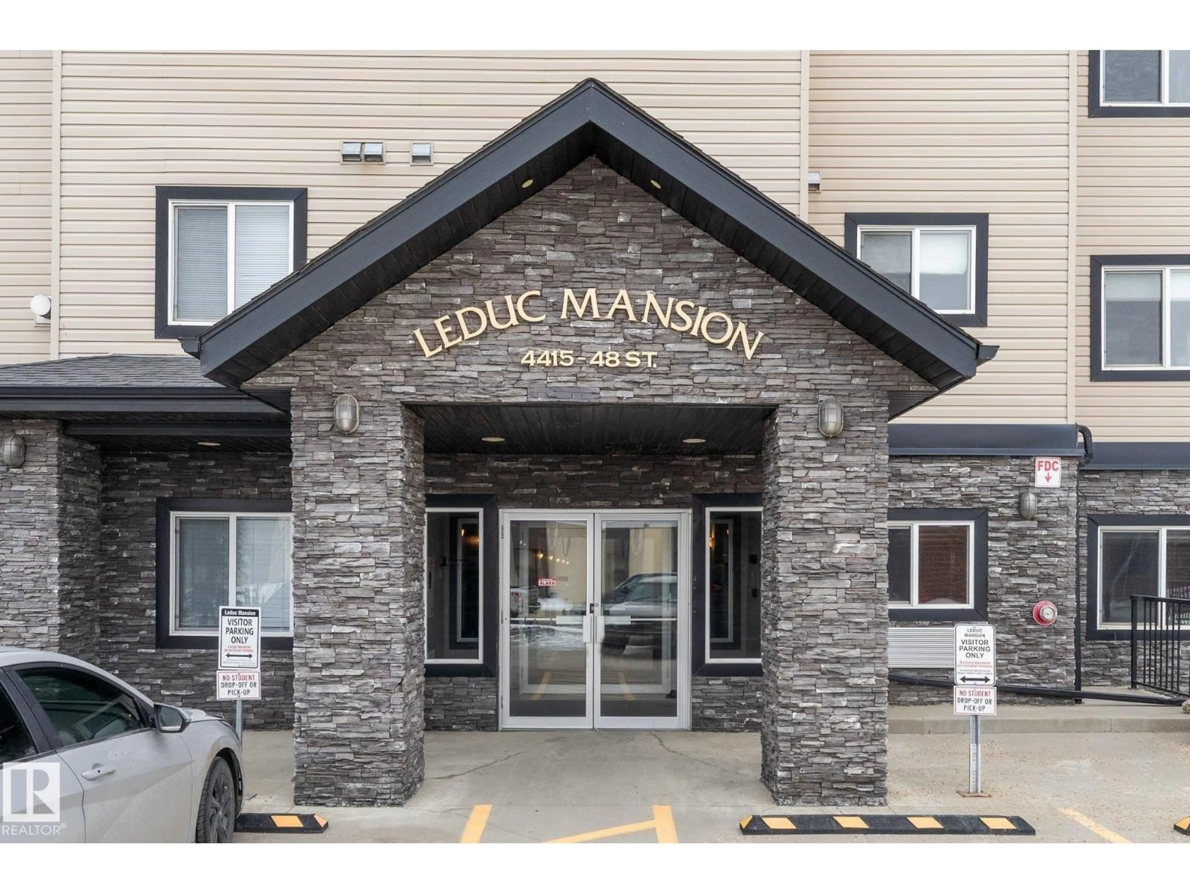 Indoor entryway for #211 - 4415 48 ST, Leduc Alberta T9E5Y2