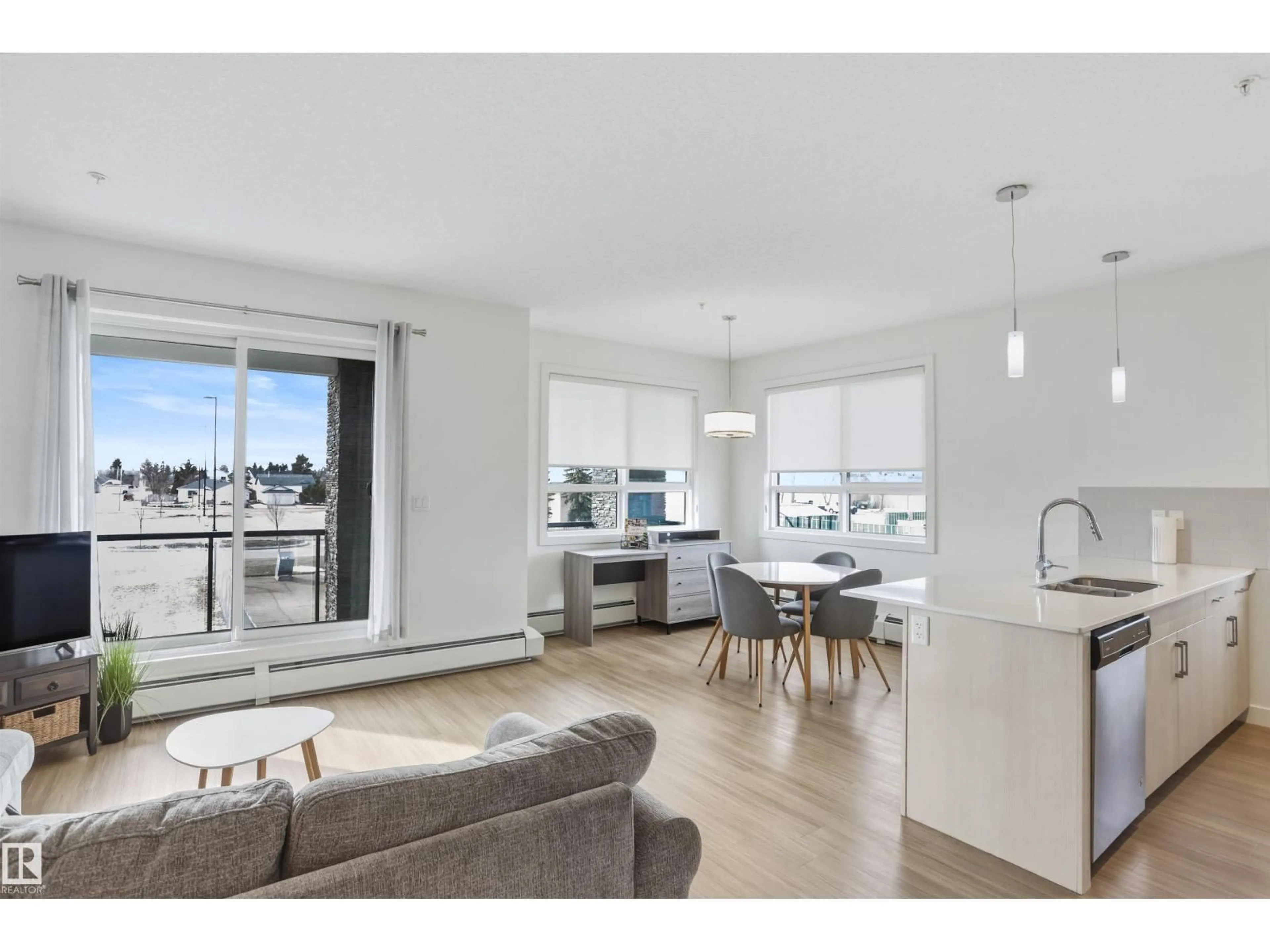 Unknown for 17 - 203 COLUMBIA AV, Devon Alberta T9G1Y7