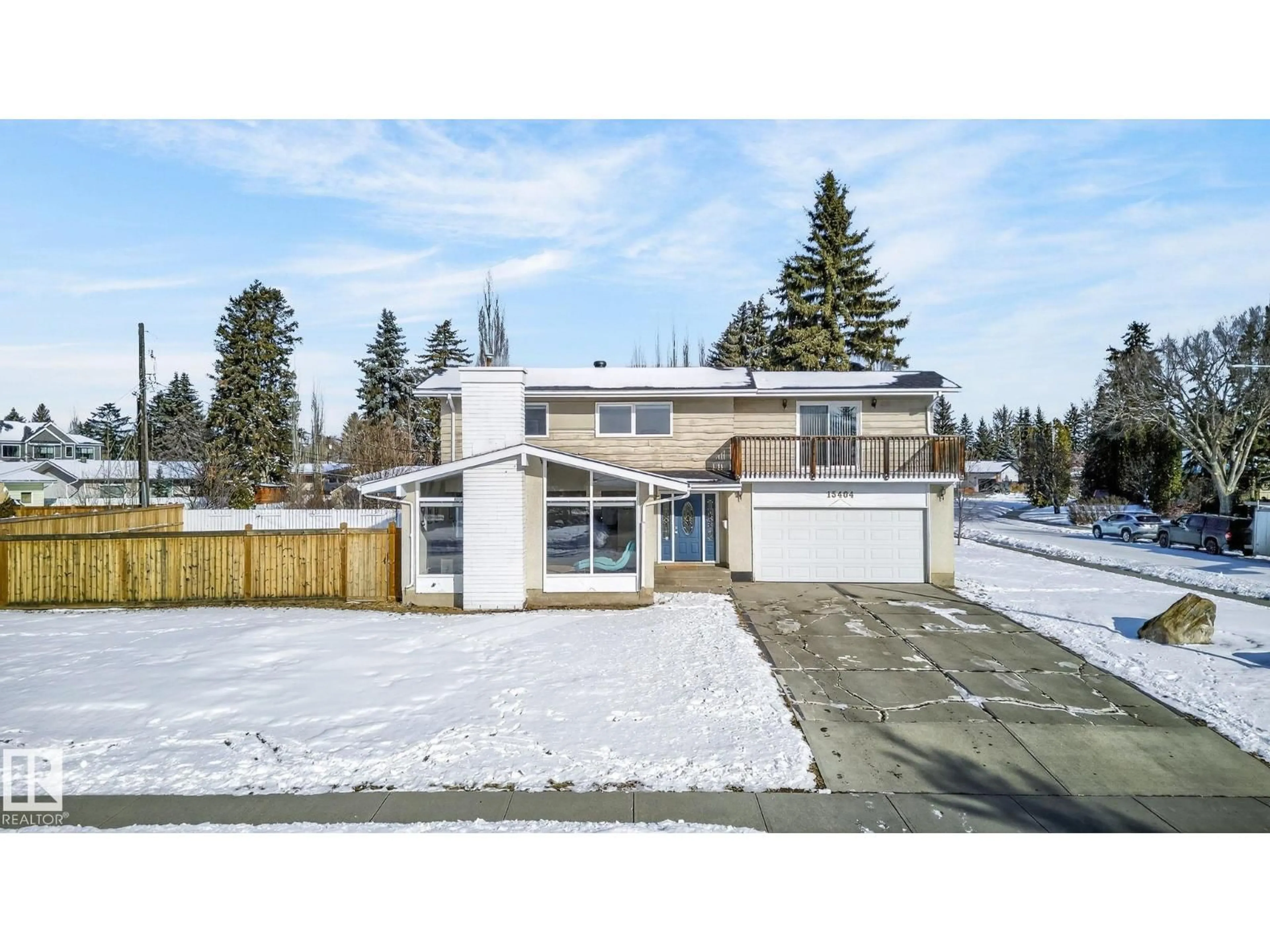 A pic from outside/outdoor area/front of a property/back of a property/a pic from drone, unknown for 15404 RIO TERRACE DR, Edmonton Alberta T5R5M7