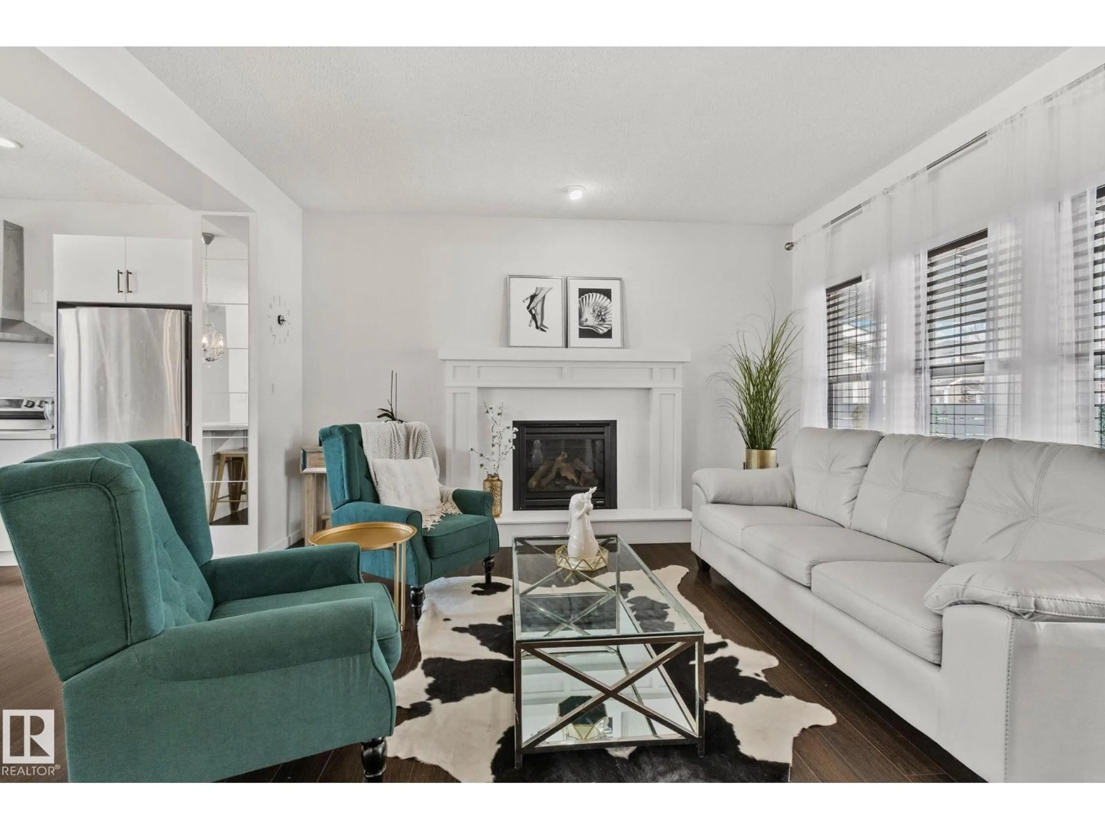 Living room with furniture, unknown for 336 SOUTHFORK DR, Leduc Alberta T9E0E6