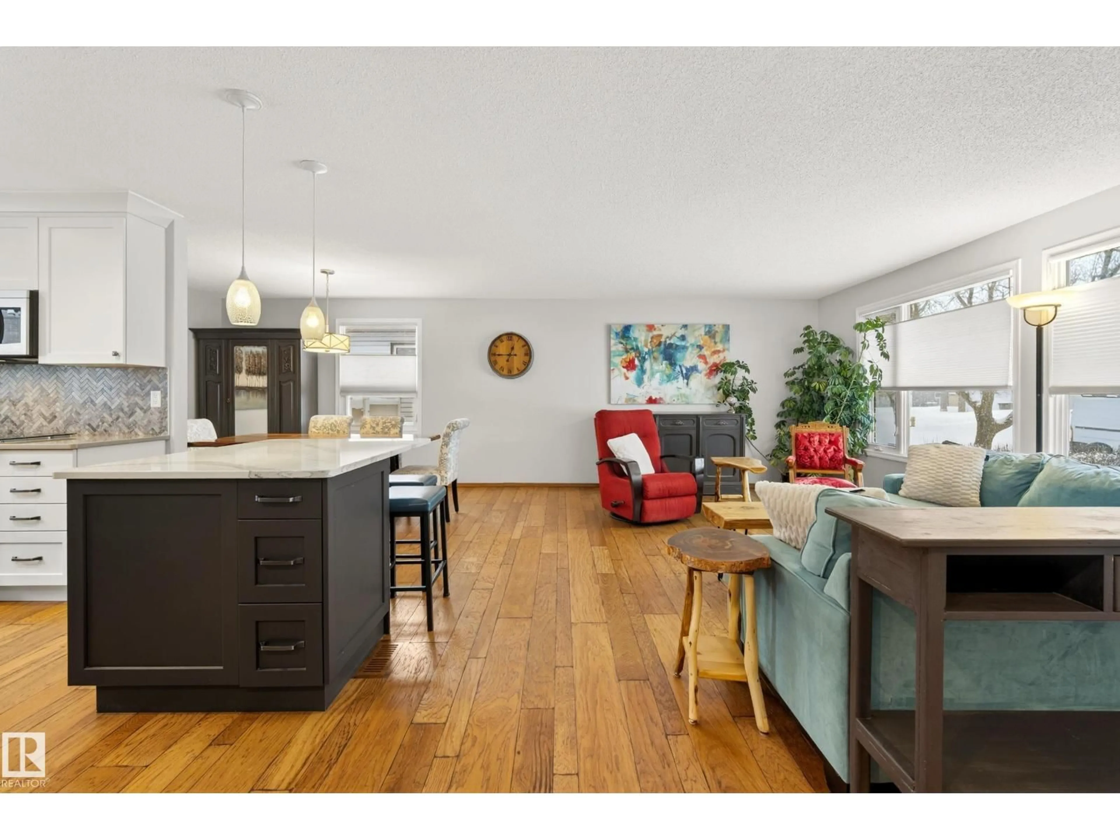 Open concept kitchen, wood/laminate floor for 17 AUSTIN CR, St. Albert Alberta T8N3B4