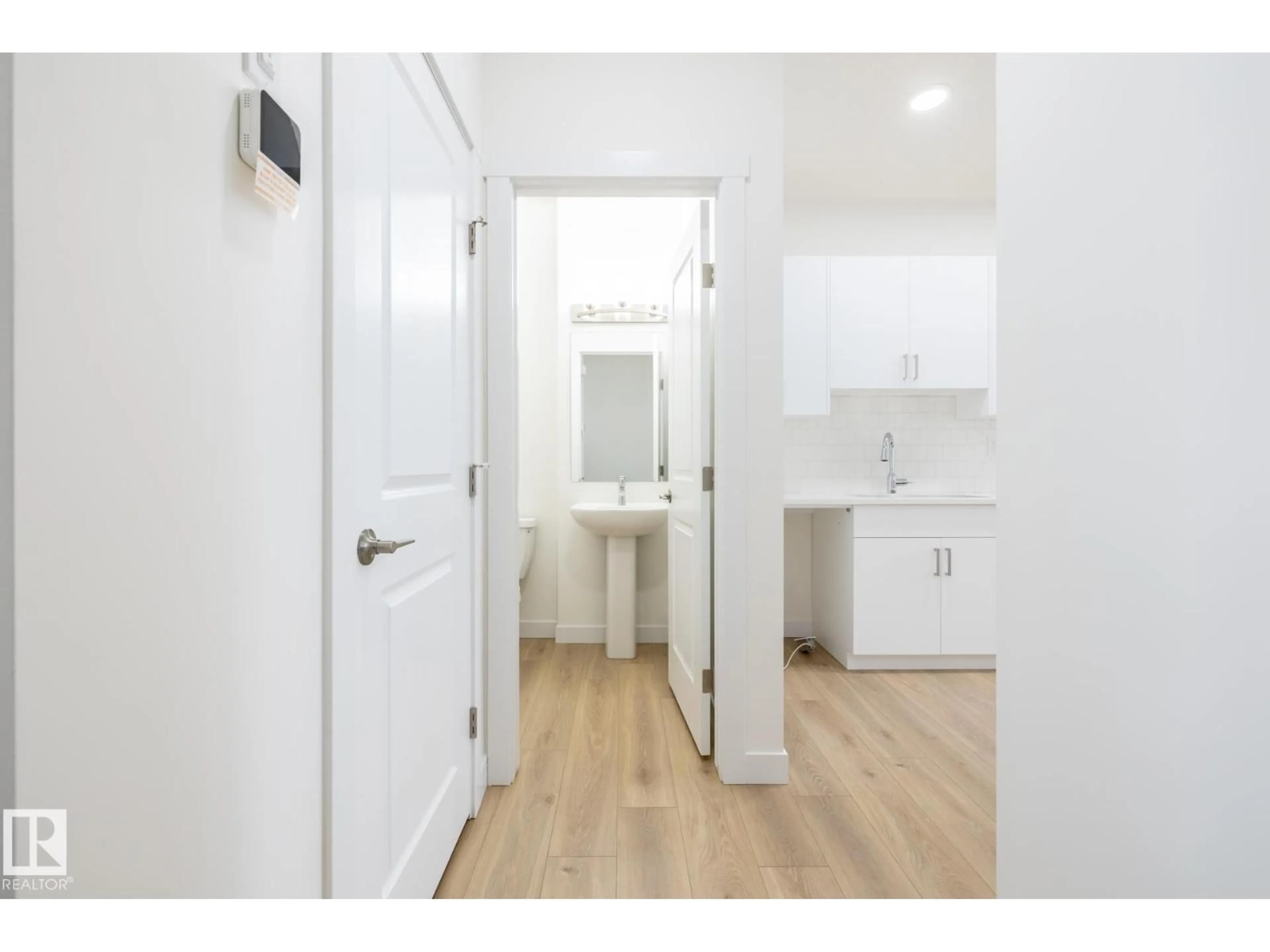 Unknown for 7110 - 50 KESWICK CM, Edmonton Alberta T6W5P7