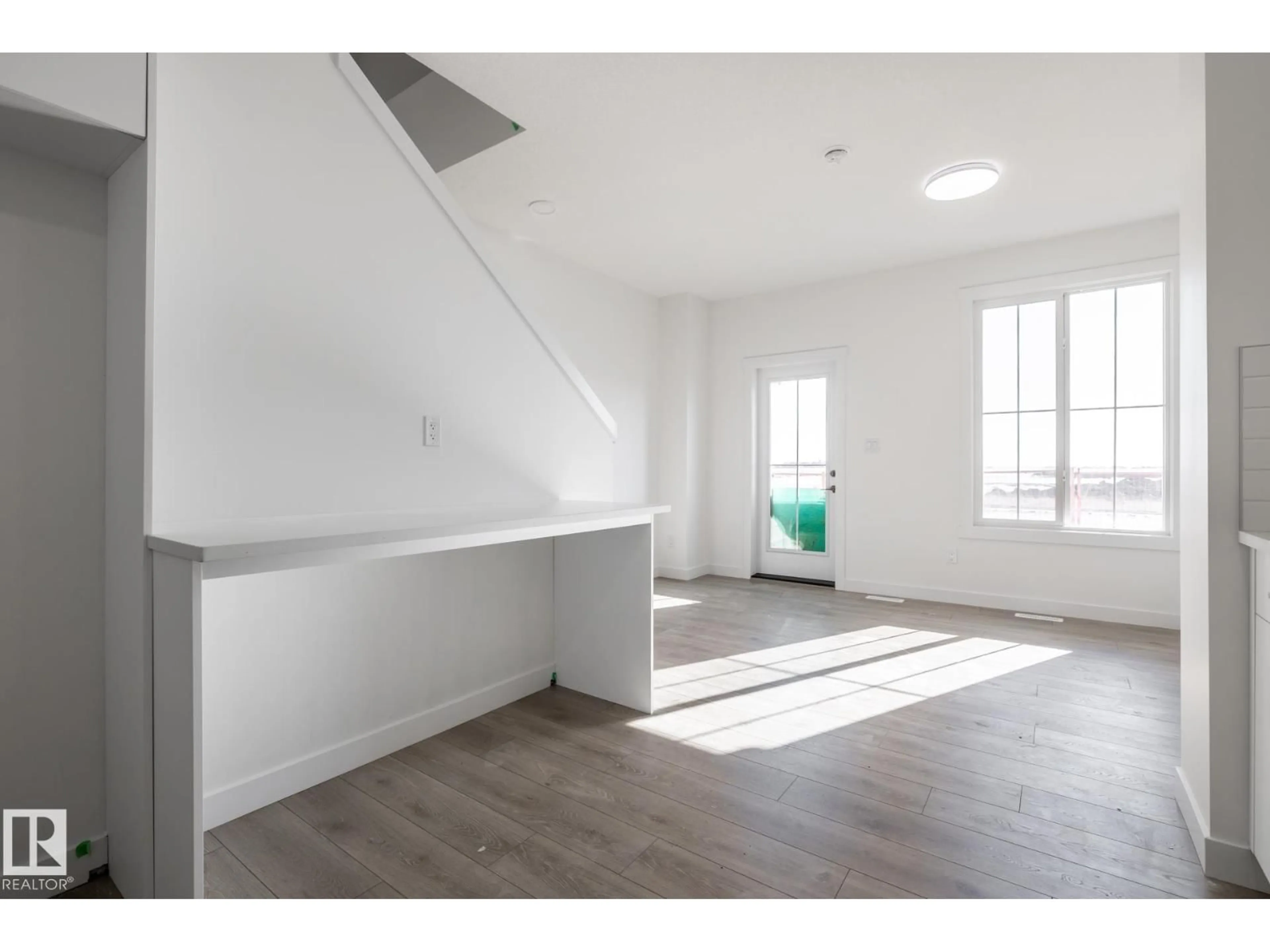 A pic of a room for 7110 - 29 KESWICK CM, Edmonton Alberta T6W5P7