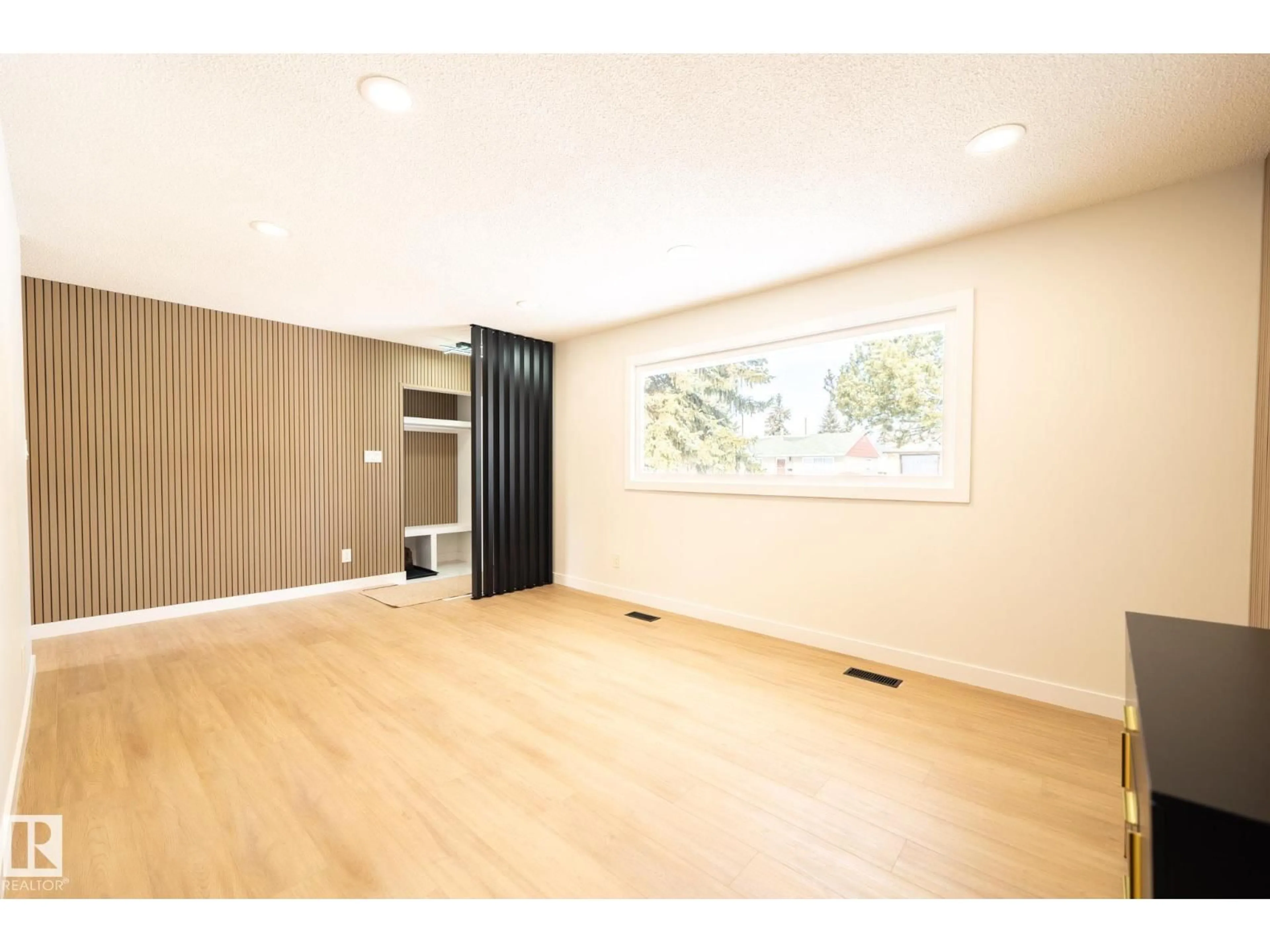 Unknown for 16131 109A AV, Edmonton Alberta T5P1C5