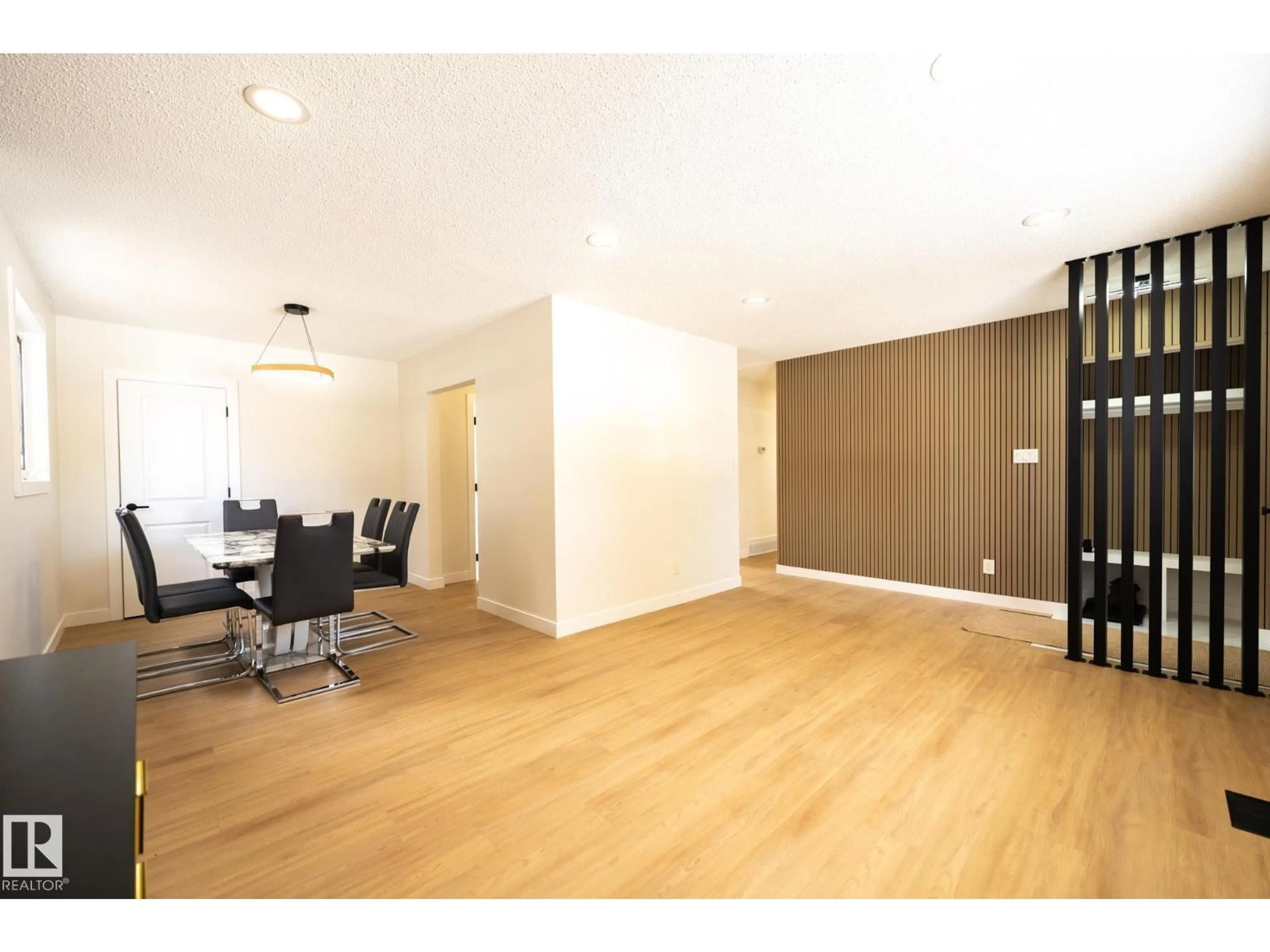 Unknown for 16131 109A AV, Edmonton Alberta T5P1C5