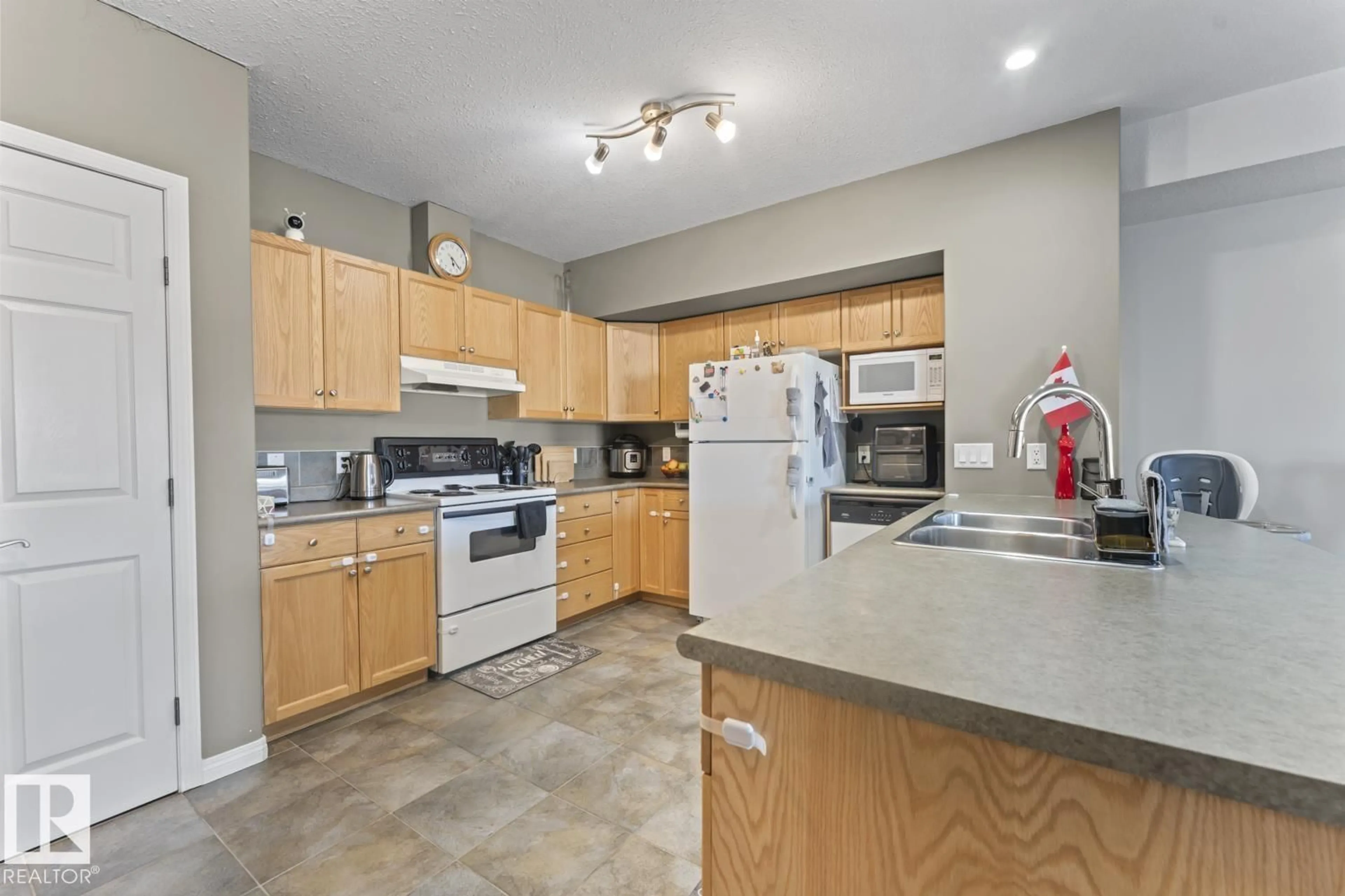 Standard kitchen, unknown for 107 - 801 11 ST, Cold Lake Alberta T9M1H5