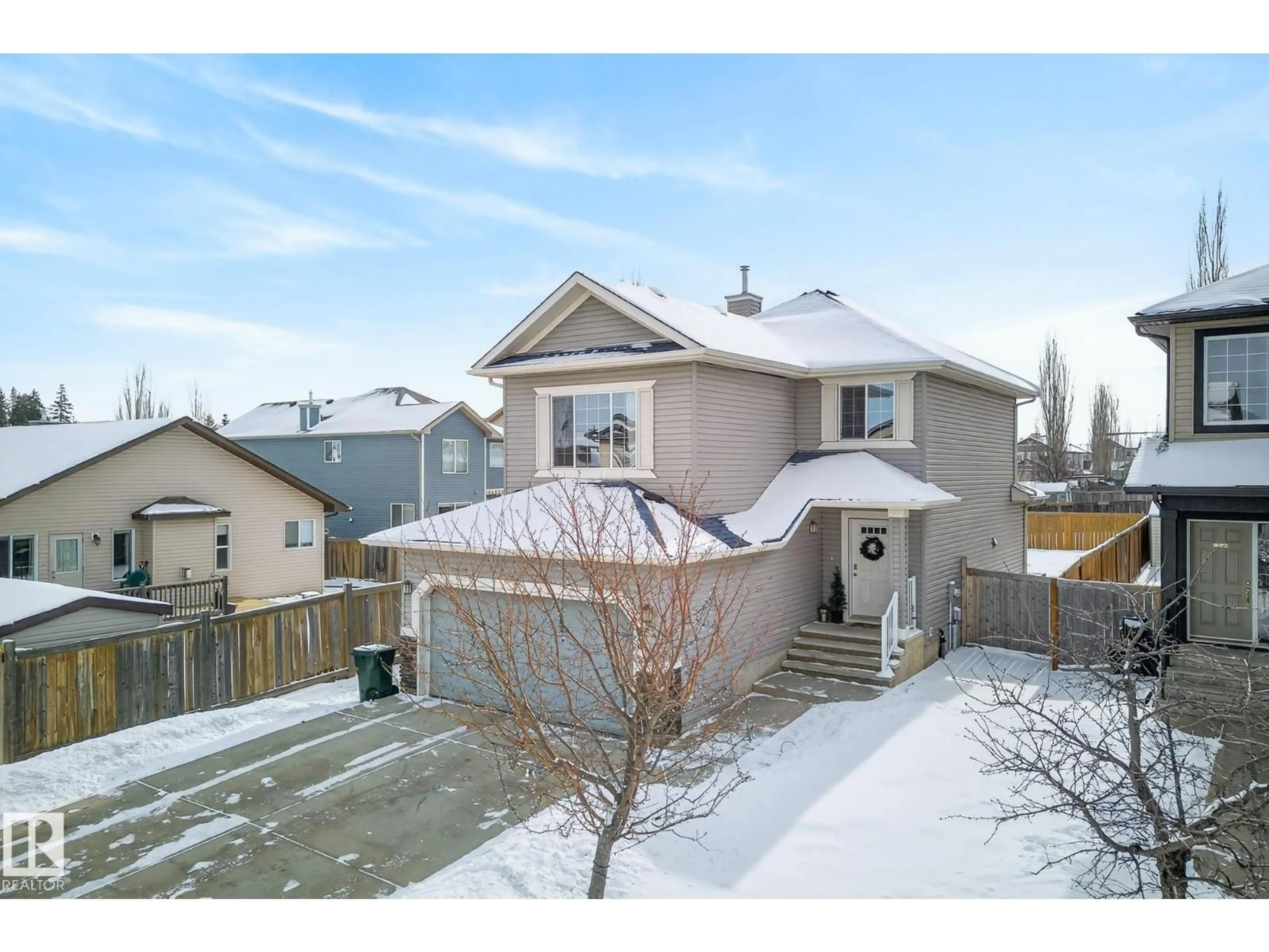 A pic from outside/outdoor area/front of a property/back of a property/a pic from drone, street for 33 HARTWICK GA, Spruce Grove Alberta T7X0A5
