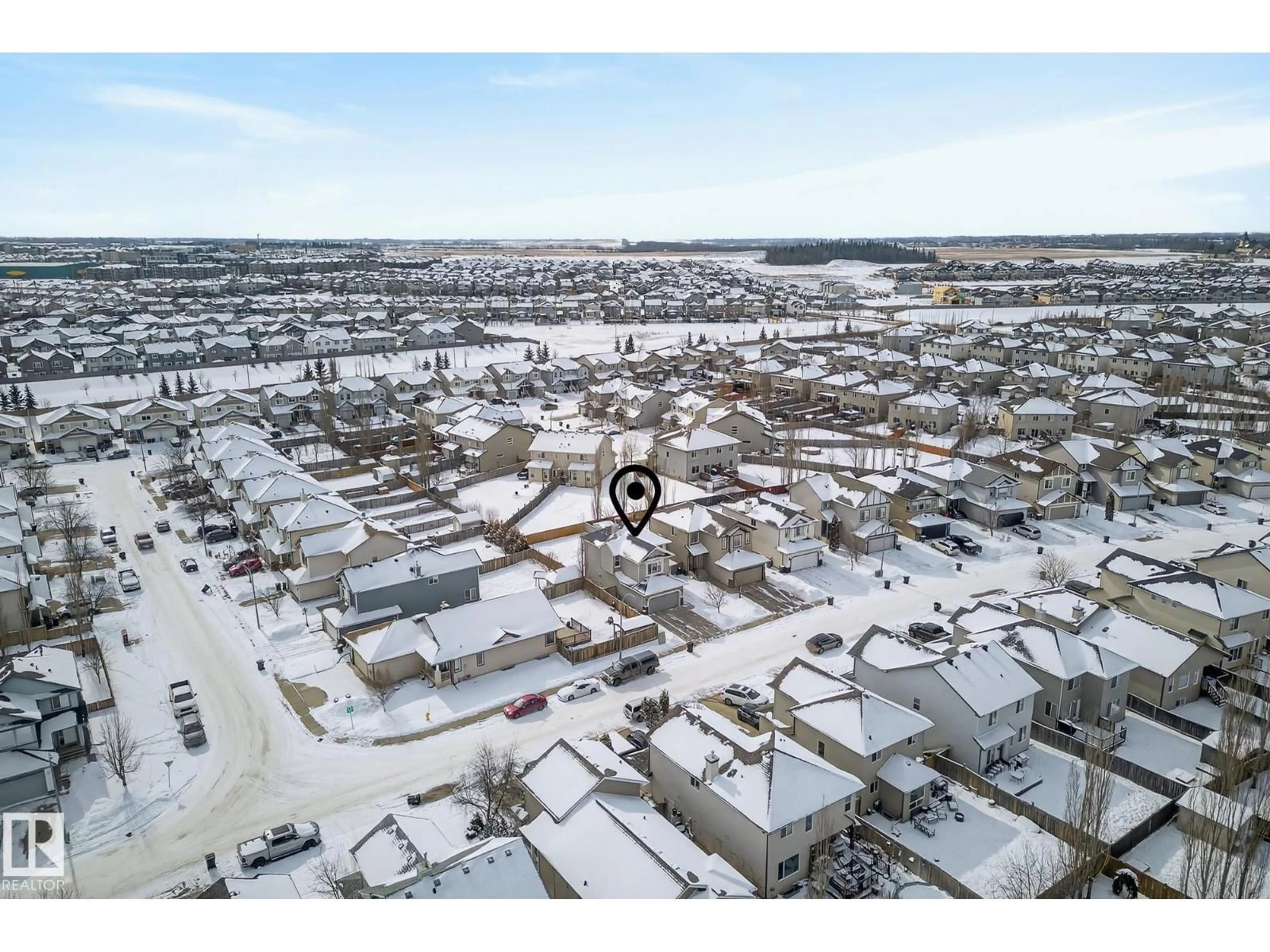 A pic from outside/outdoor area/front of a property/back of a property/a pic from drone, street for 33 HARTWICK GA, Spruce Grove Alberta T7X0A5