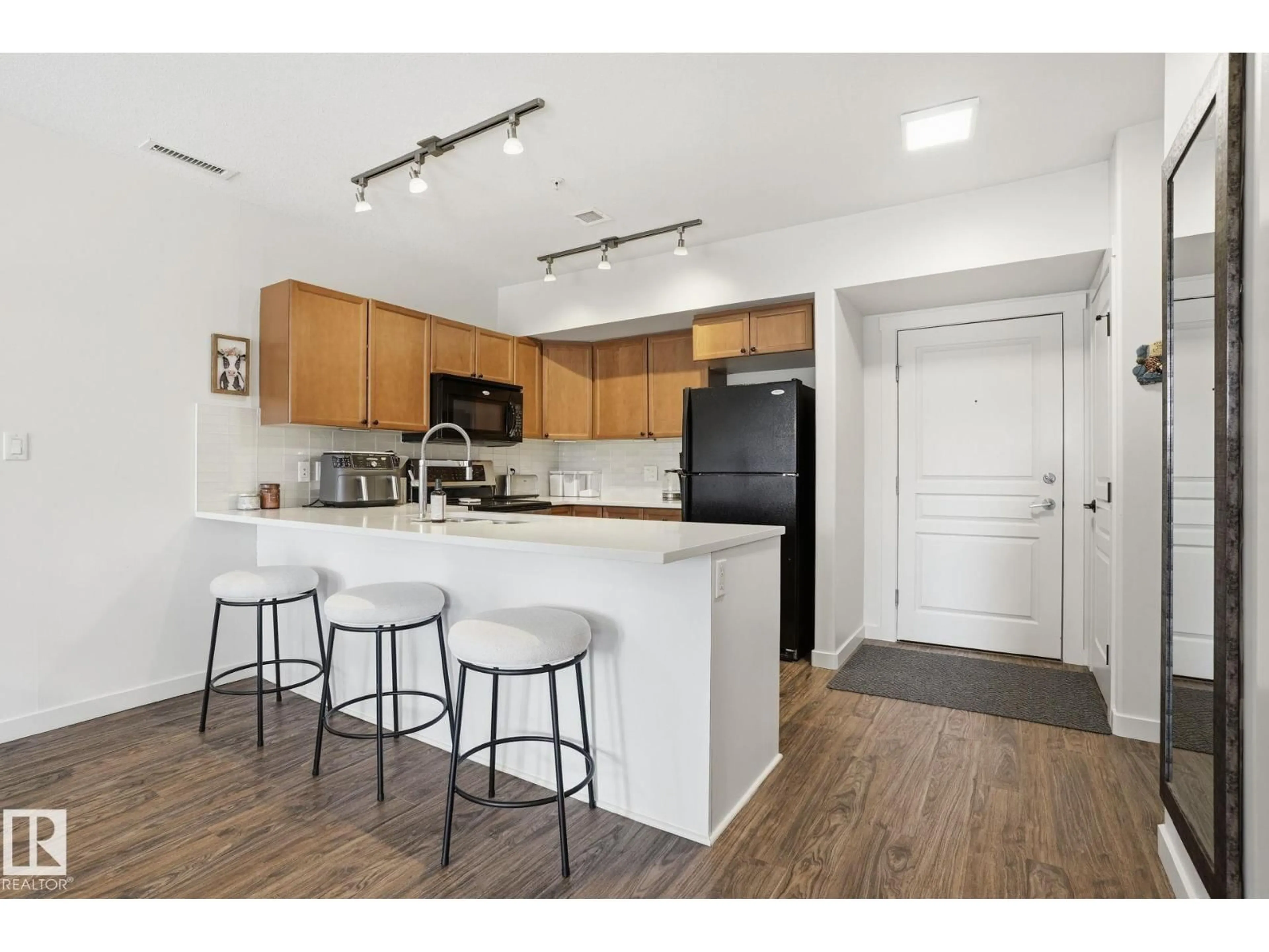 Standard kitchen, unknown for #212 - 501 PALISADES WY, Sherwood Park Alberta T8H0H8