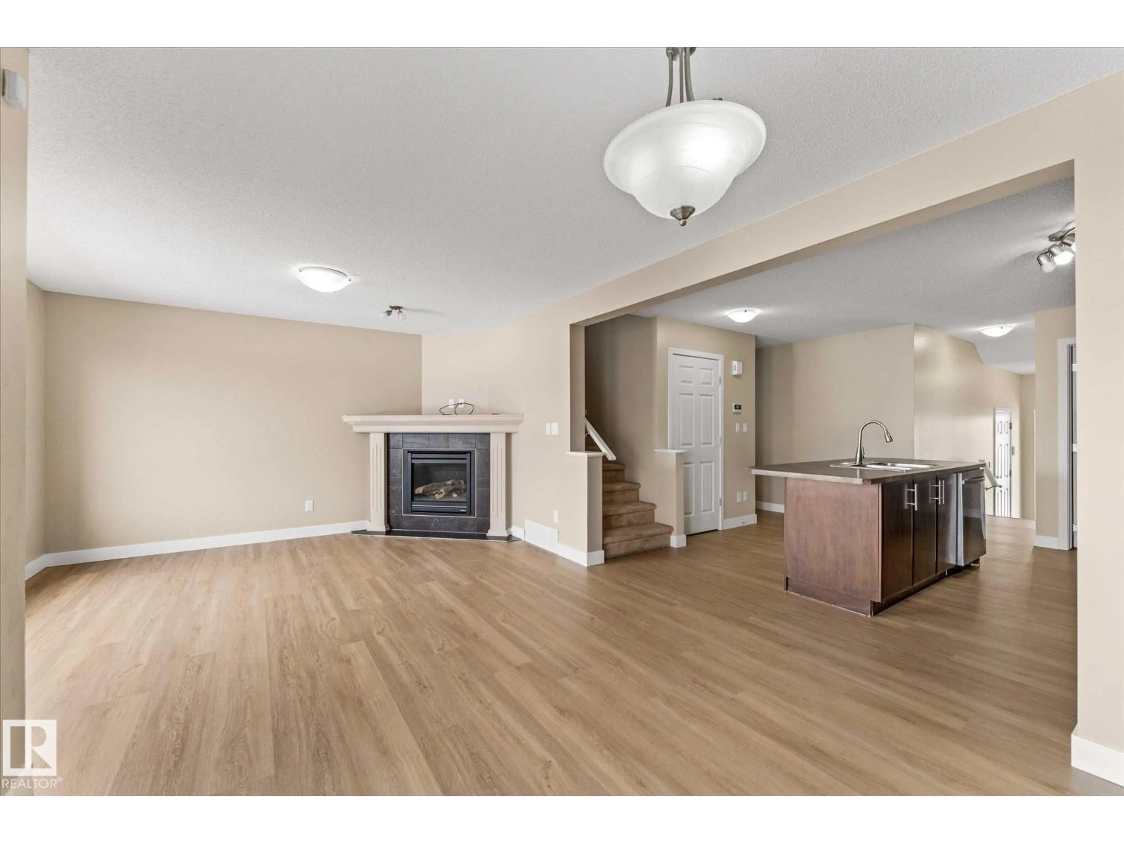 Unknown for 84 CALVERT WD, Fort Saskatchewan Alberta T8L0C4