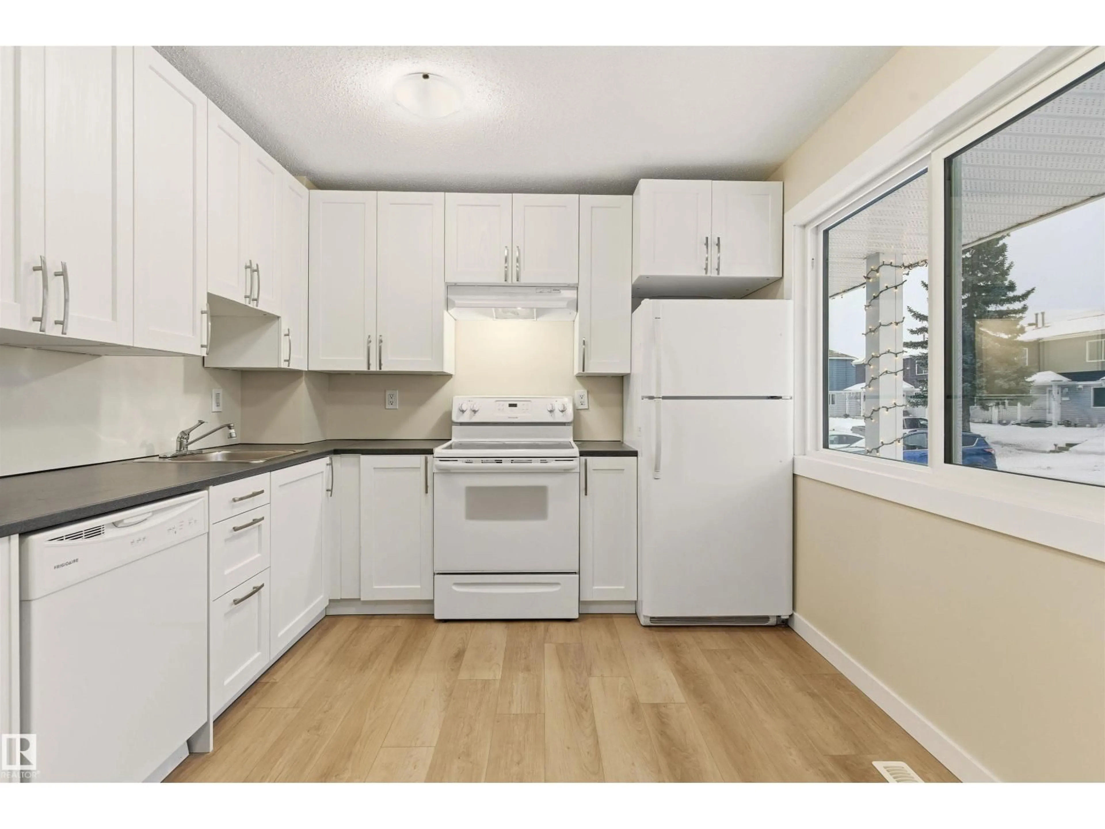 Standard kitchen, unknown for #12 - 1411 MILL WOODS RD E, Edmonton Alberta T6L4T3