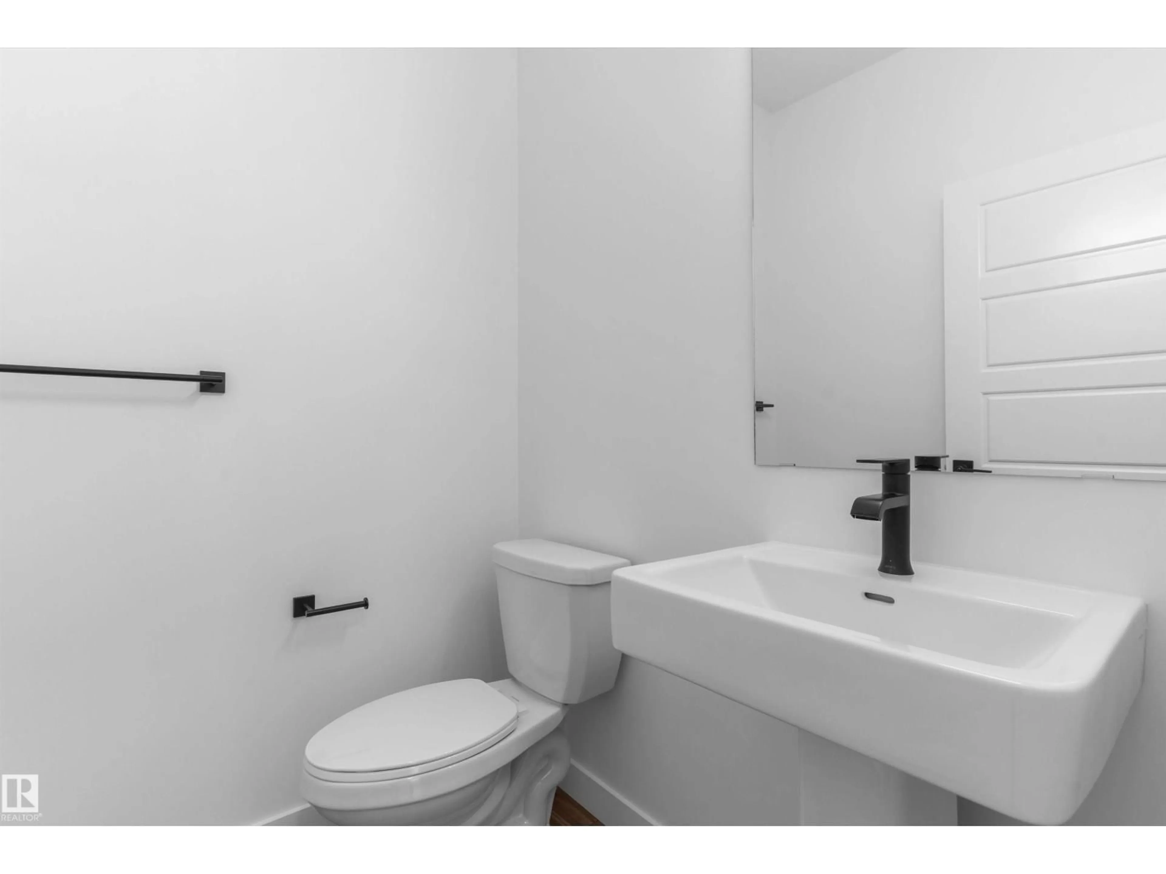 Standard bathroom, unknown for SW - 1050 CRISTALL CR, Edmonton Alberta T6W5S6