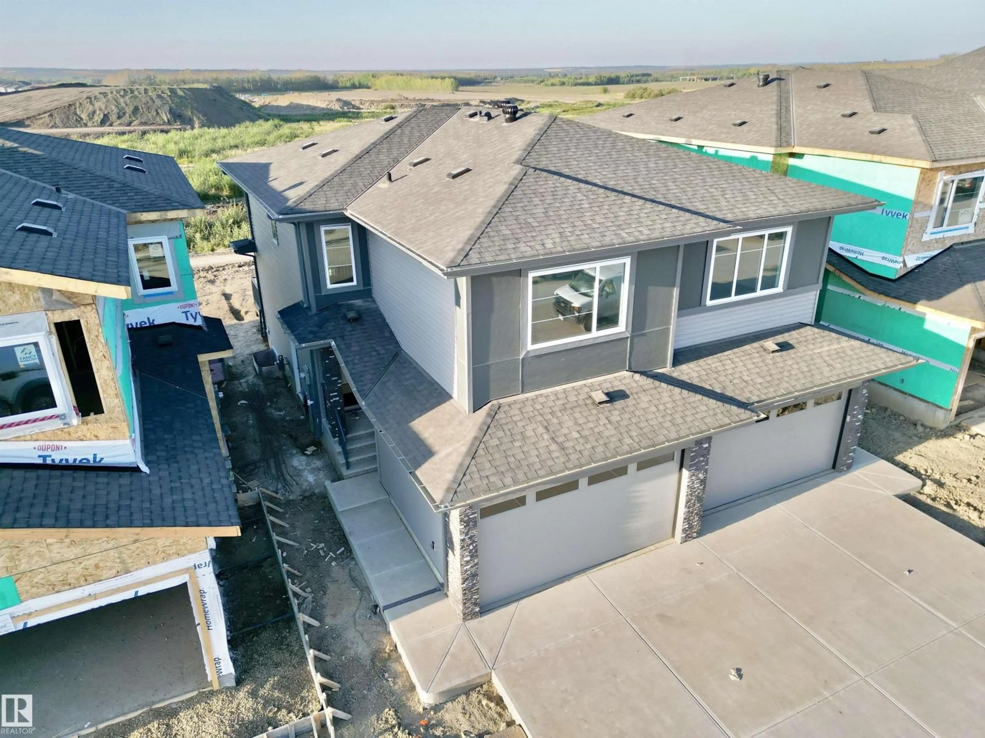 A pic from outside/outdoor area/front of a property/back of a property/a pic from drone, unknown for 133 PIERWYCK LO, Spruce Grove Alberta T7X3H1