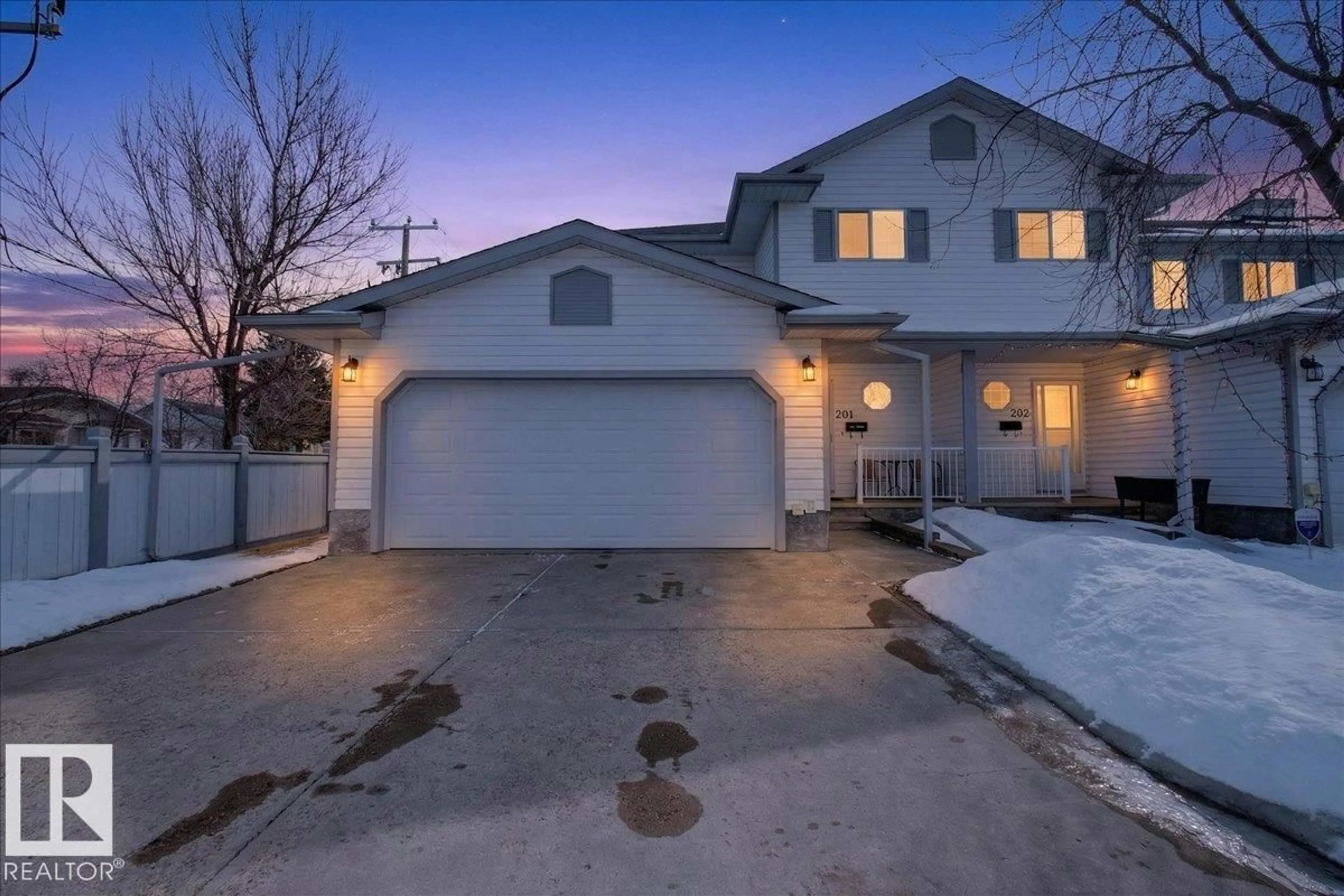 A pic from outside/outdoor area/front of a property/back of a property/a pic from drone, street for 201 - 4807 43A AV, Leduc Alberta T9E8J6