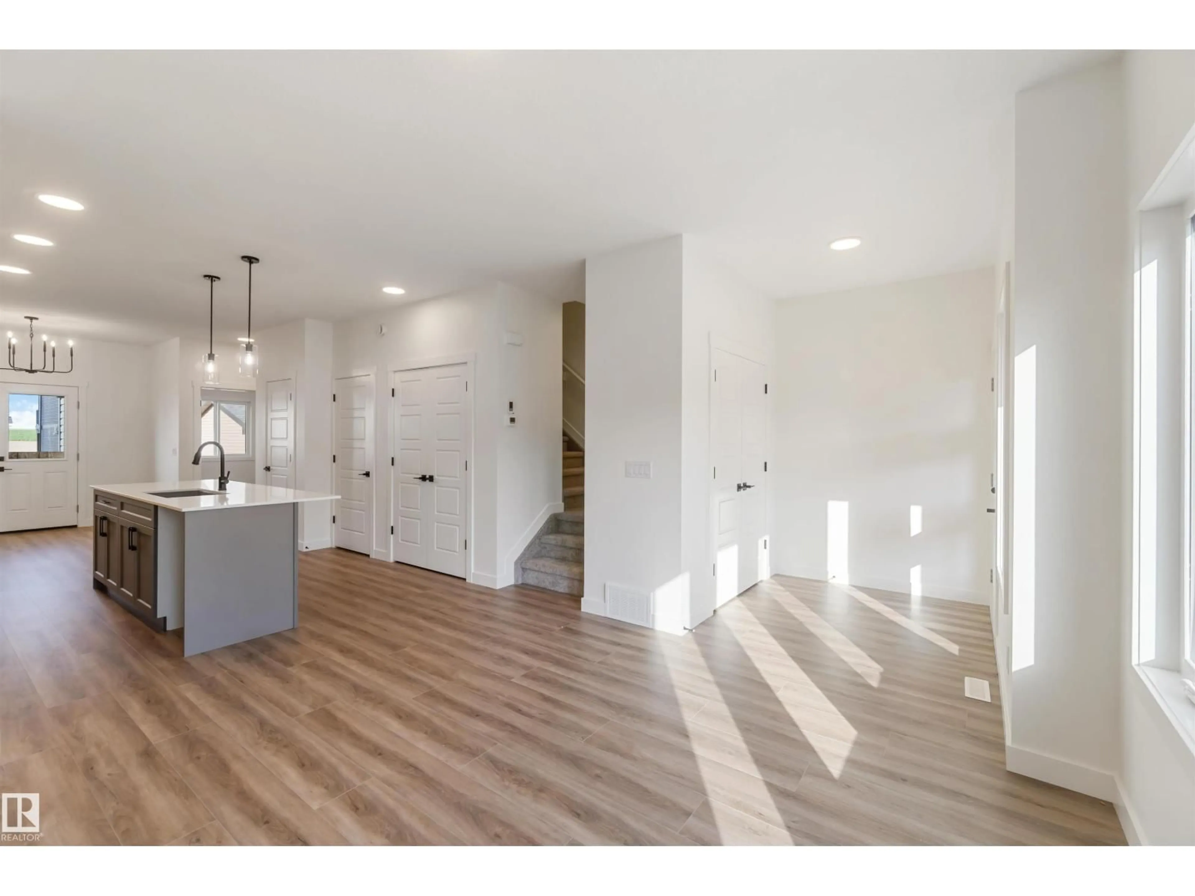 Indoor entryway for 119 SERENO LN, Fort Saskatchewan Alberta T8L0Z9