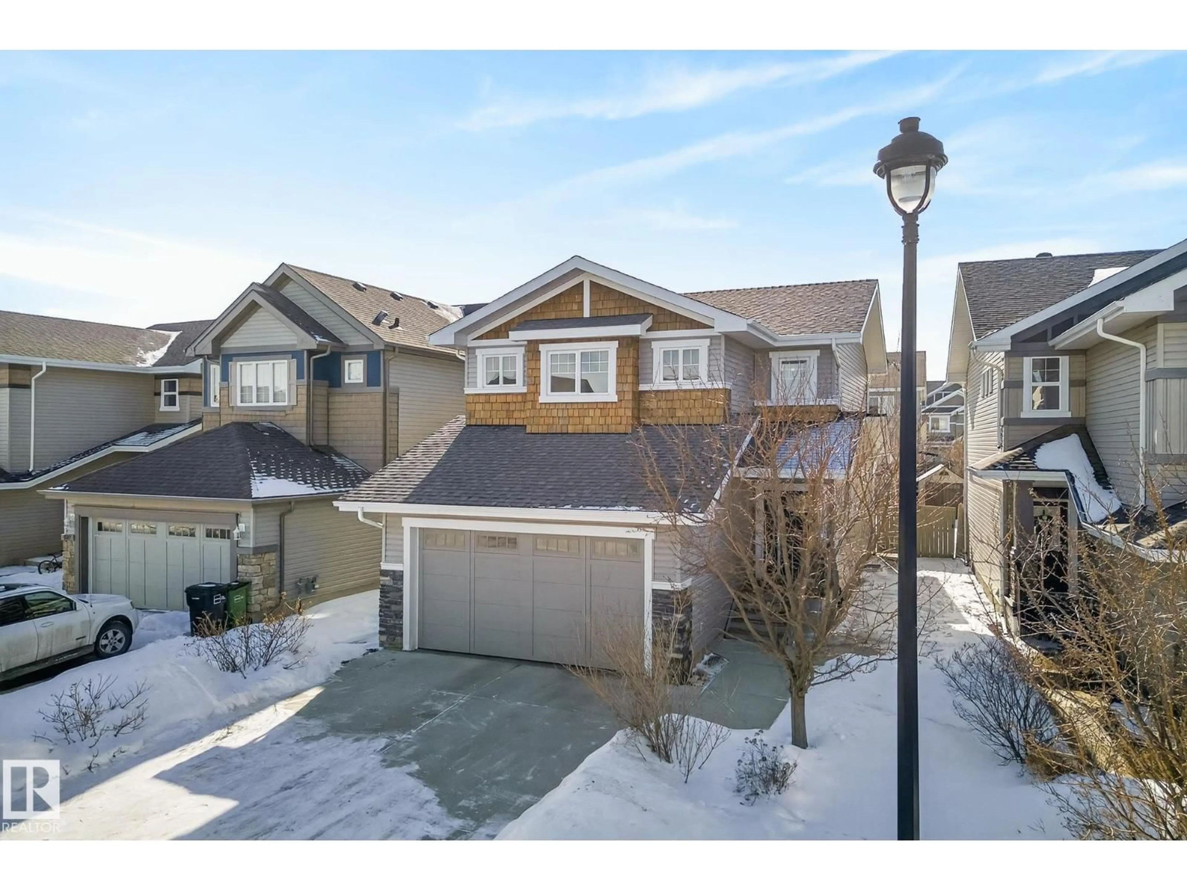 A pic from outside/outdoor area/front of a property/back of a property/a pic from drone, street for 1519 CHAPMAN WY, Edmonton Alberta T6W0C9