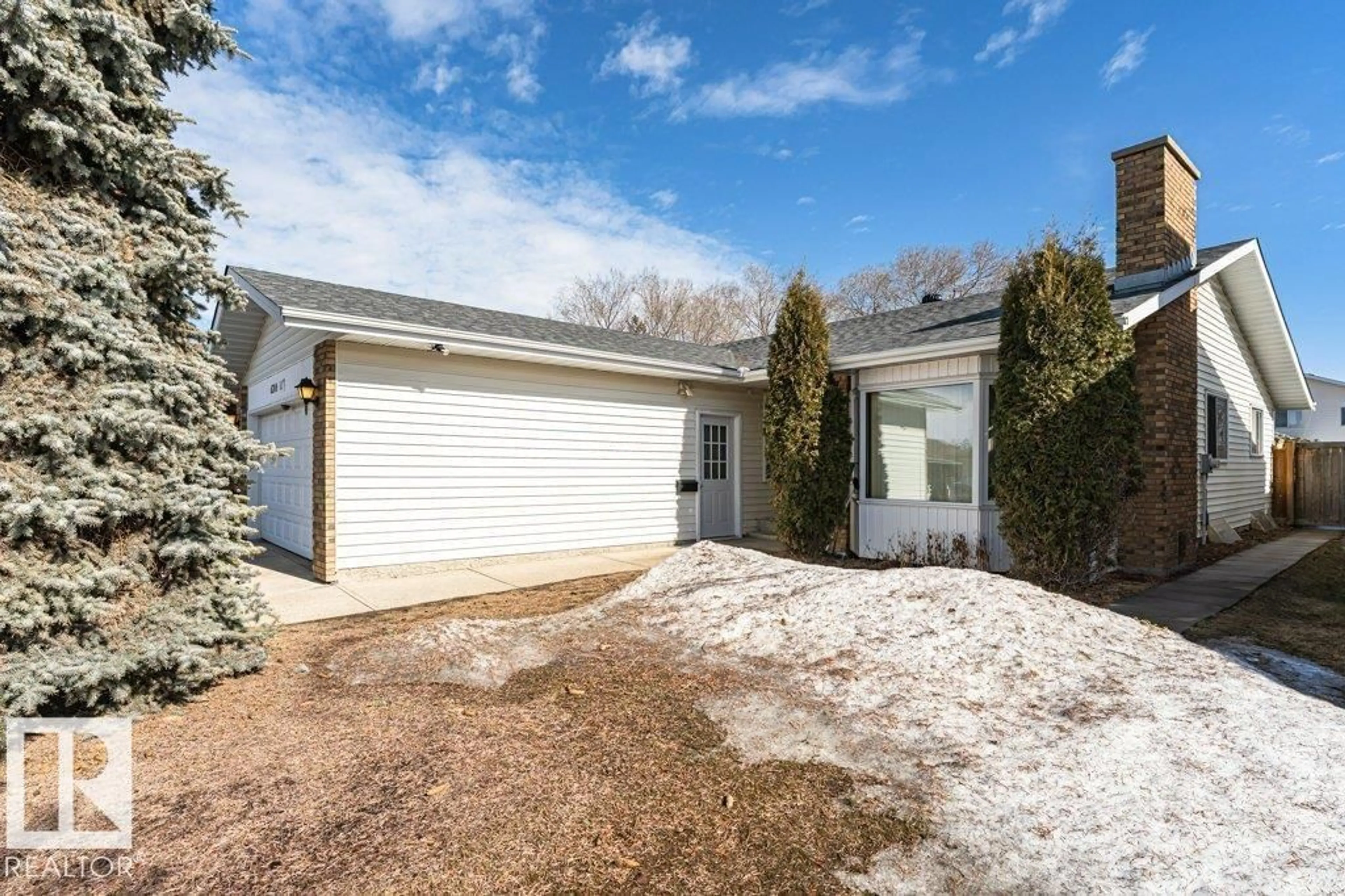 Unknown for NW - 6208 11 AV, Edmonton Alberta T6L2G4