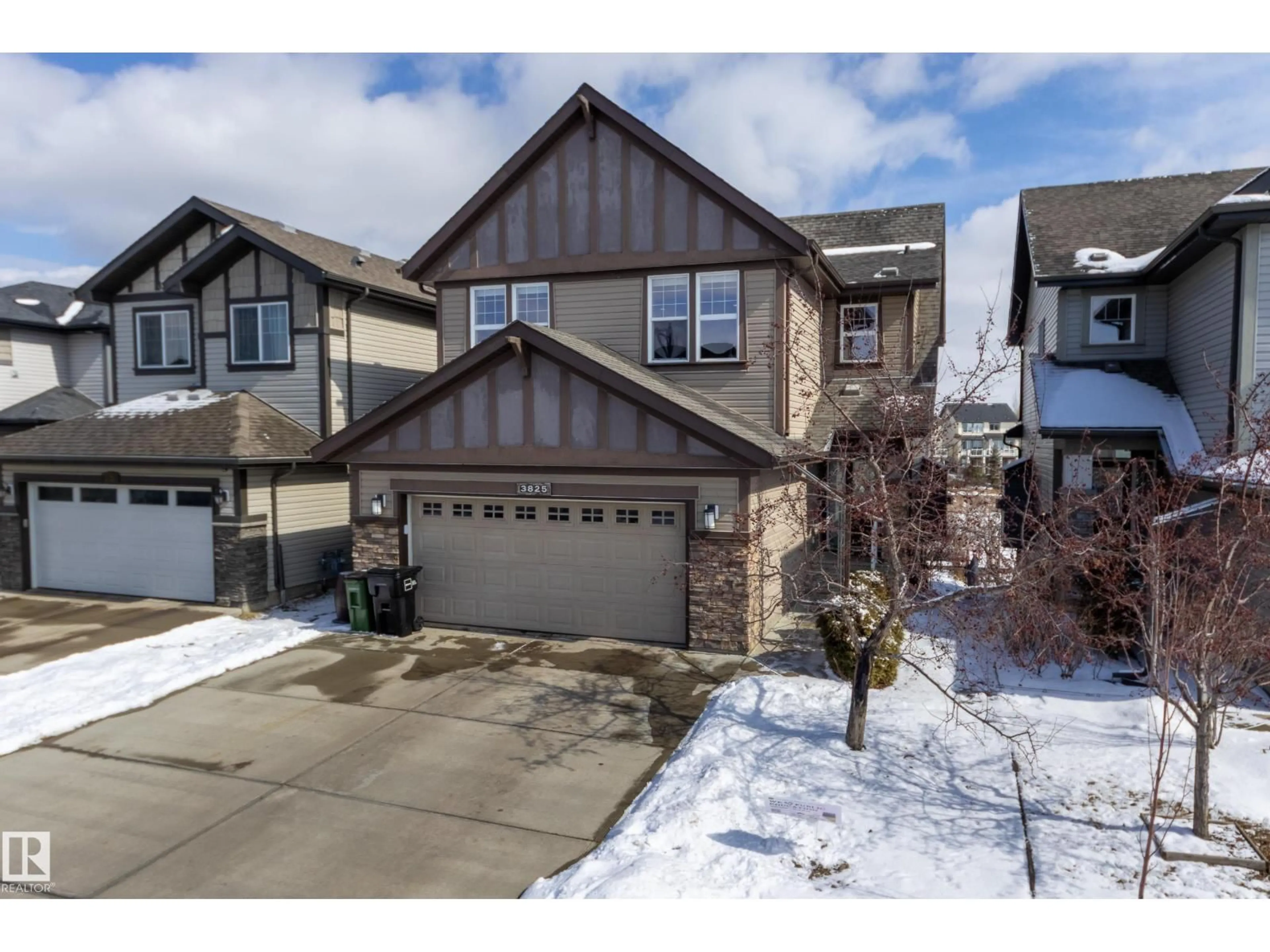 A pic from outside/outdoor area/front of a property/back of a property/a pic from drone, street for 3825 AGAR GREEN SW, Edmonton Alberta T6W0W9