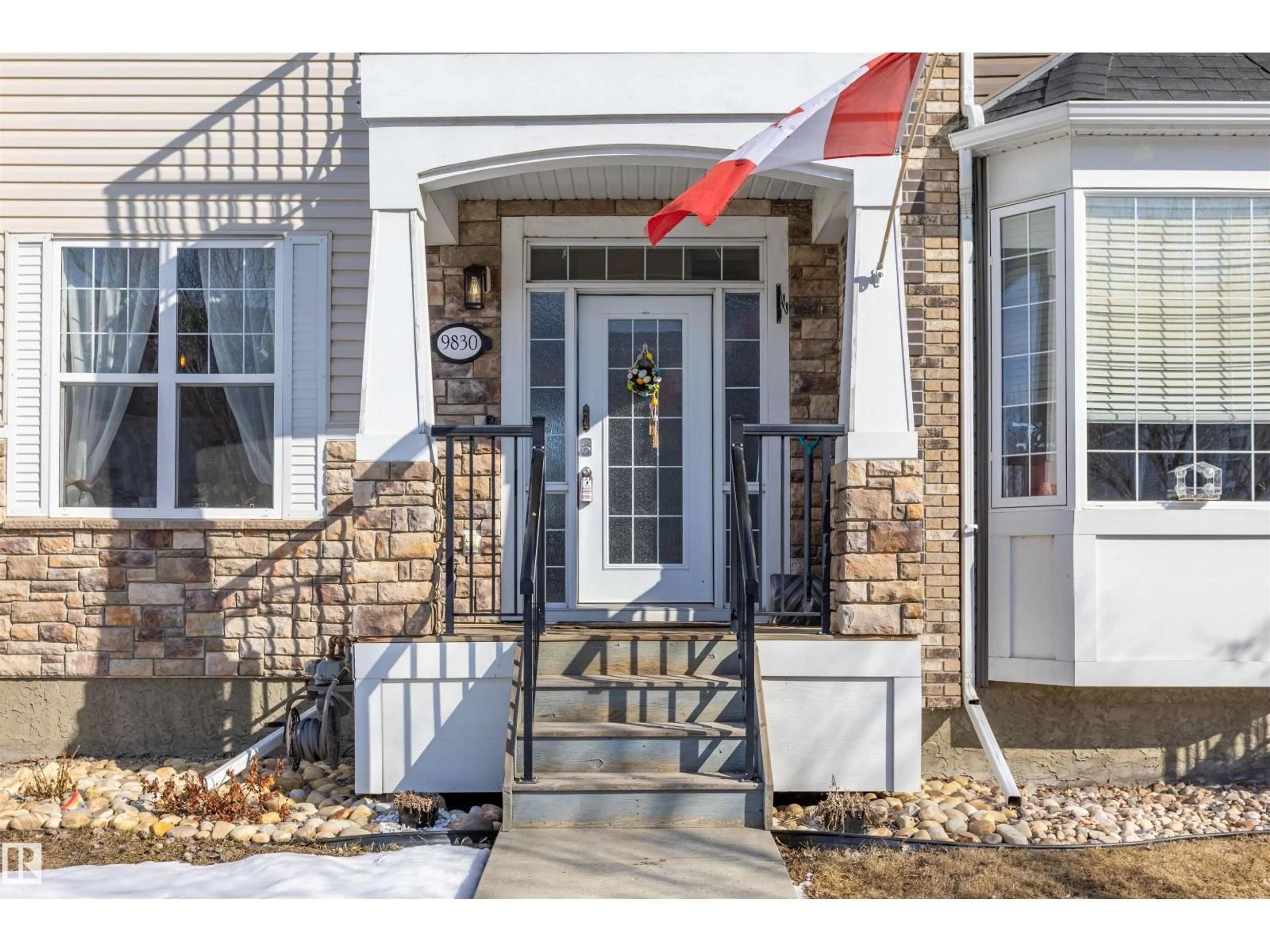 Indoor entryway for 9830 105 AV, Morinville Alberta T8R0C1