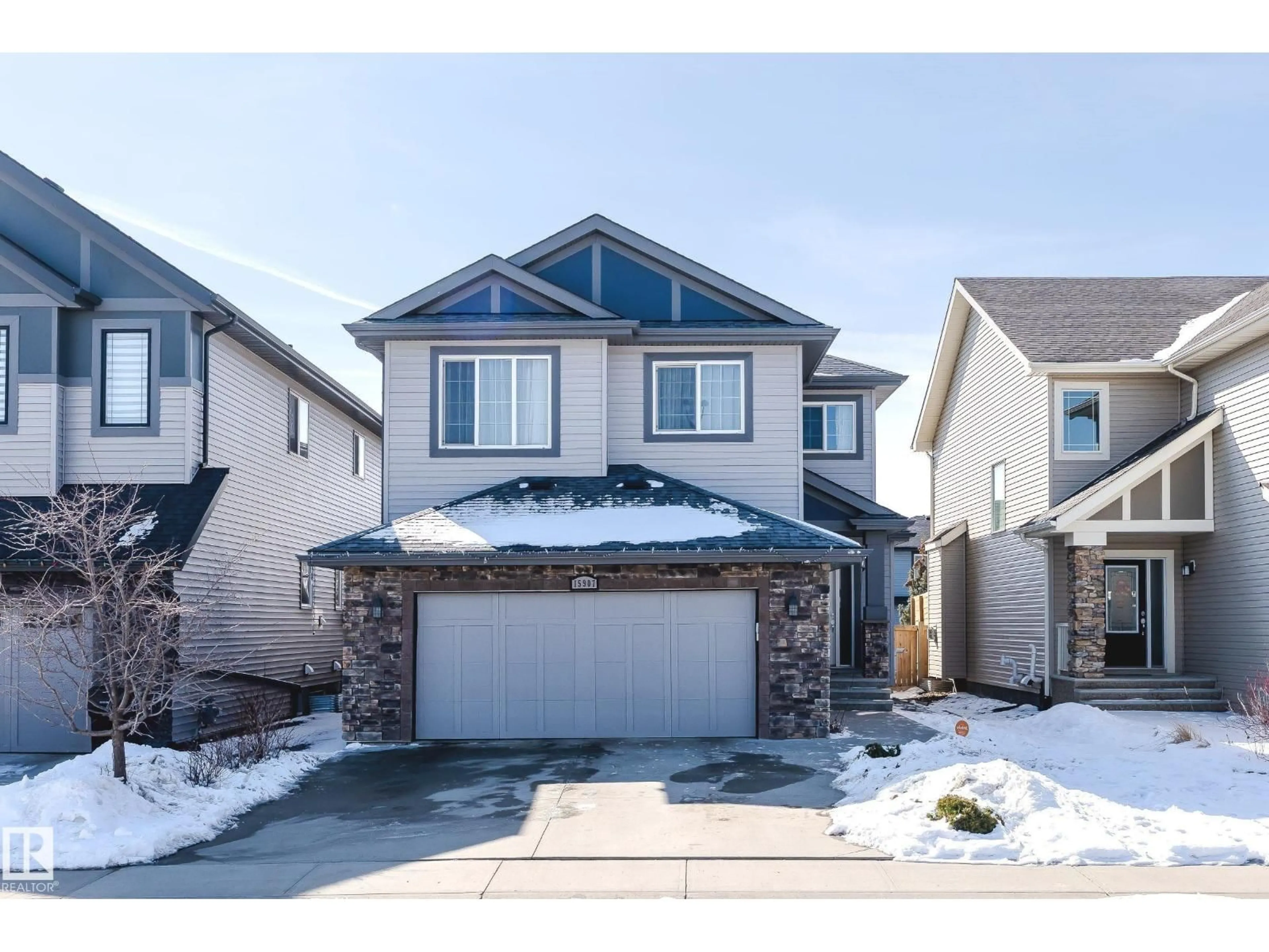 Unknown for 15907 18 AV, Edmonton Alberta T6W3E8