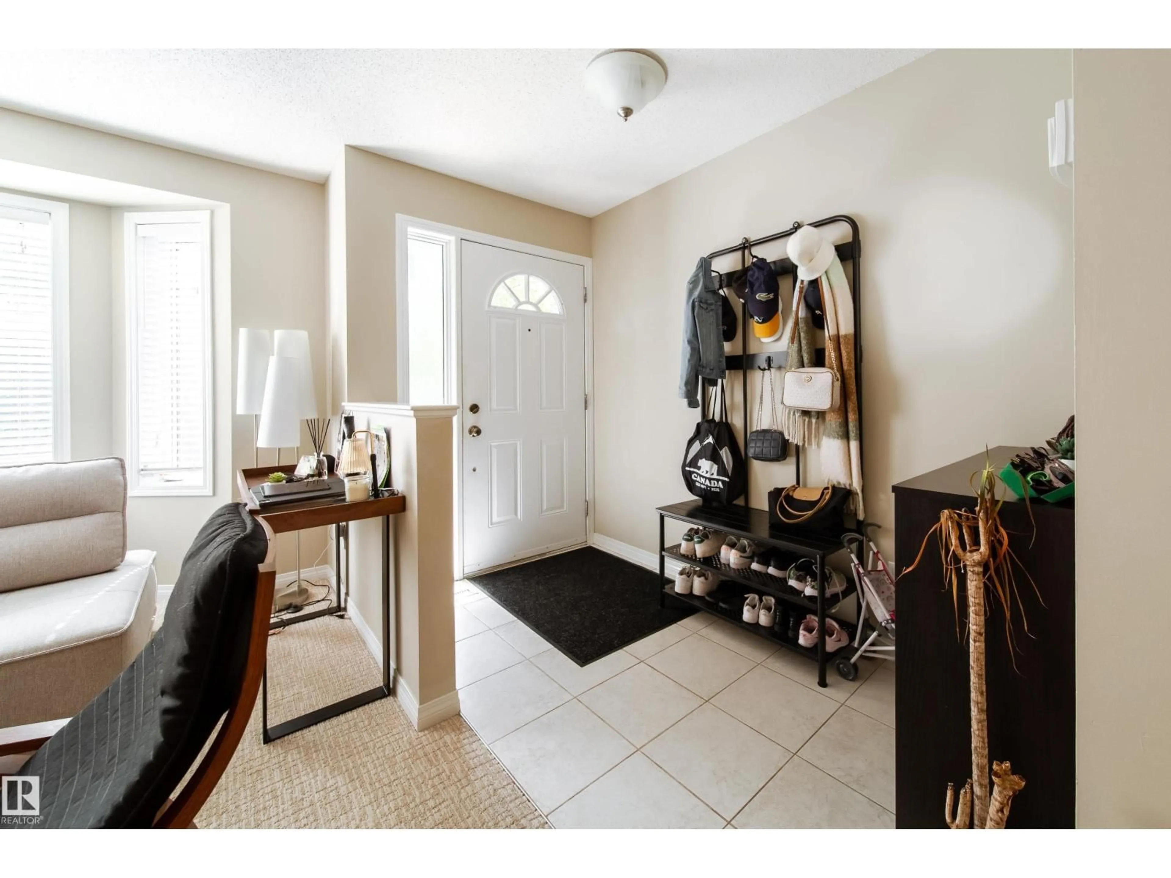 Indoor entryway for NW - 8118-8120 81 AV, Edmonton Alberta T6C0V9