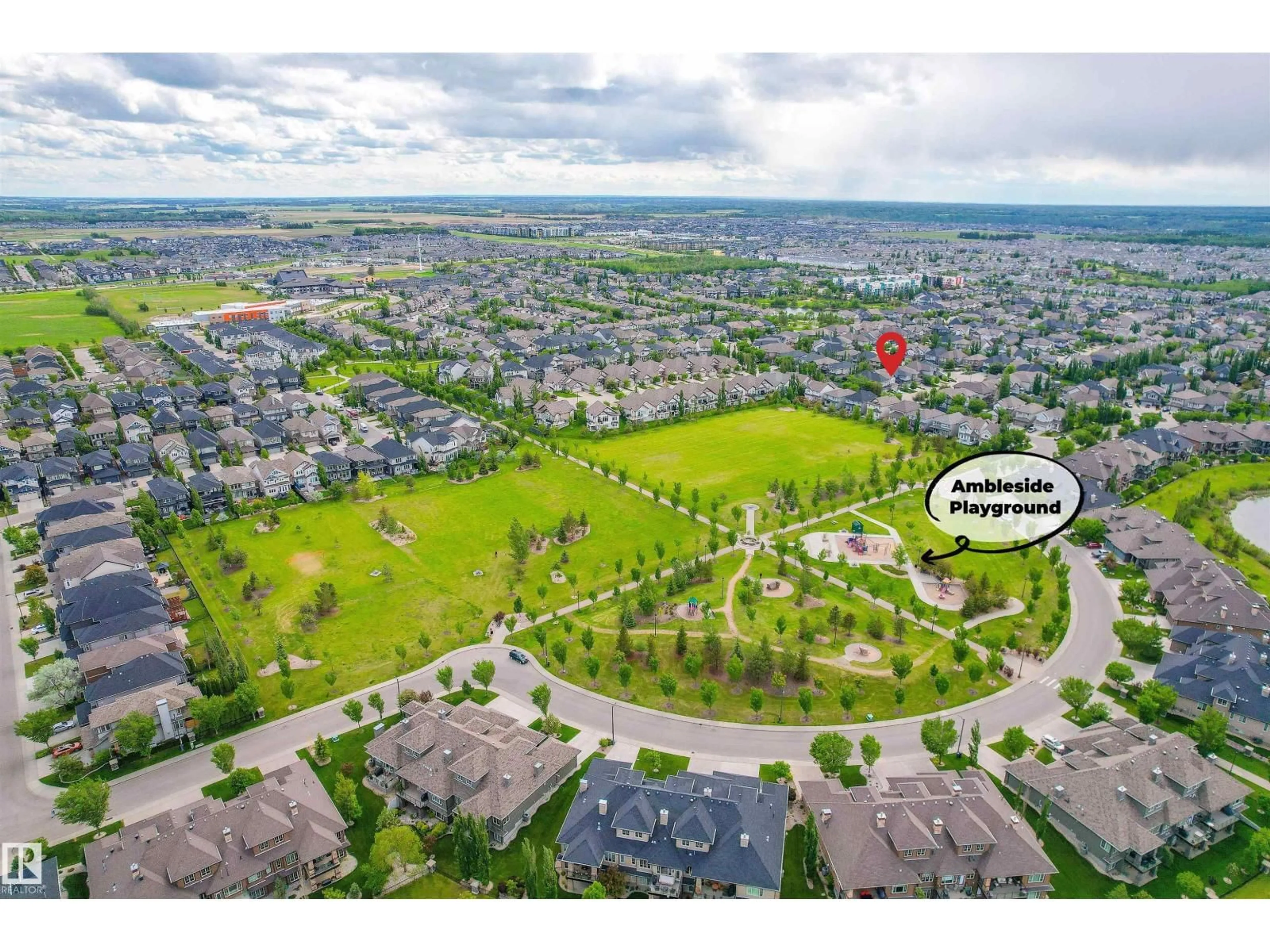 A pic from outside/outdoor area/front of a property/back of a property/a pic from drone, street for SW - 805 ARMITAGE WD, Edmonton Alberta T6W0H3