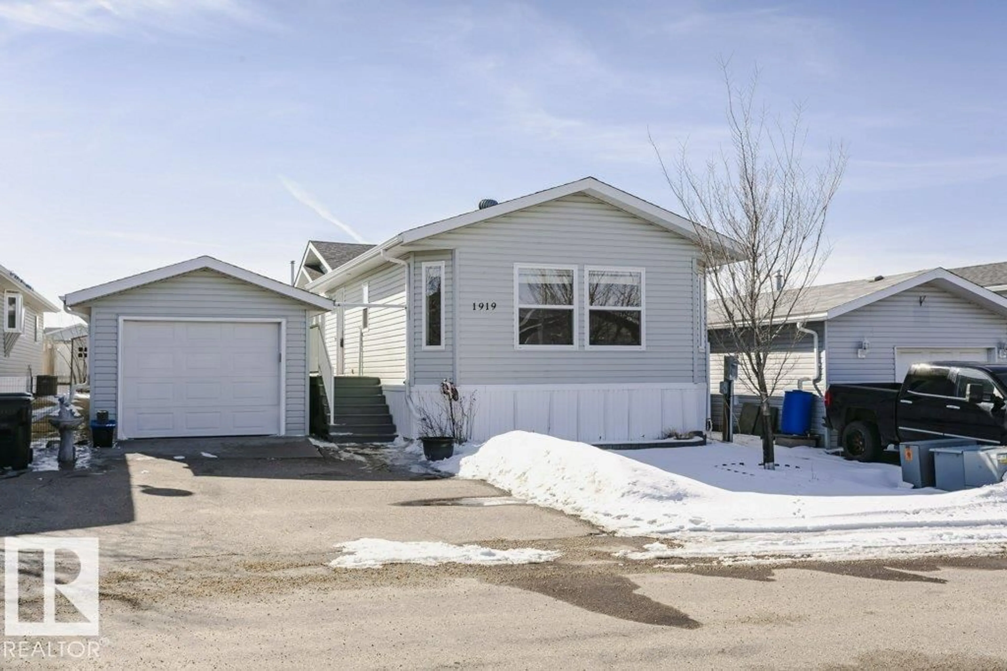 Unknown for 1919 JUBILEE ROAD, Sherwood Park Alberta T8H2N7