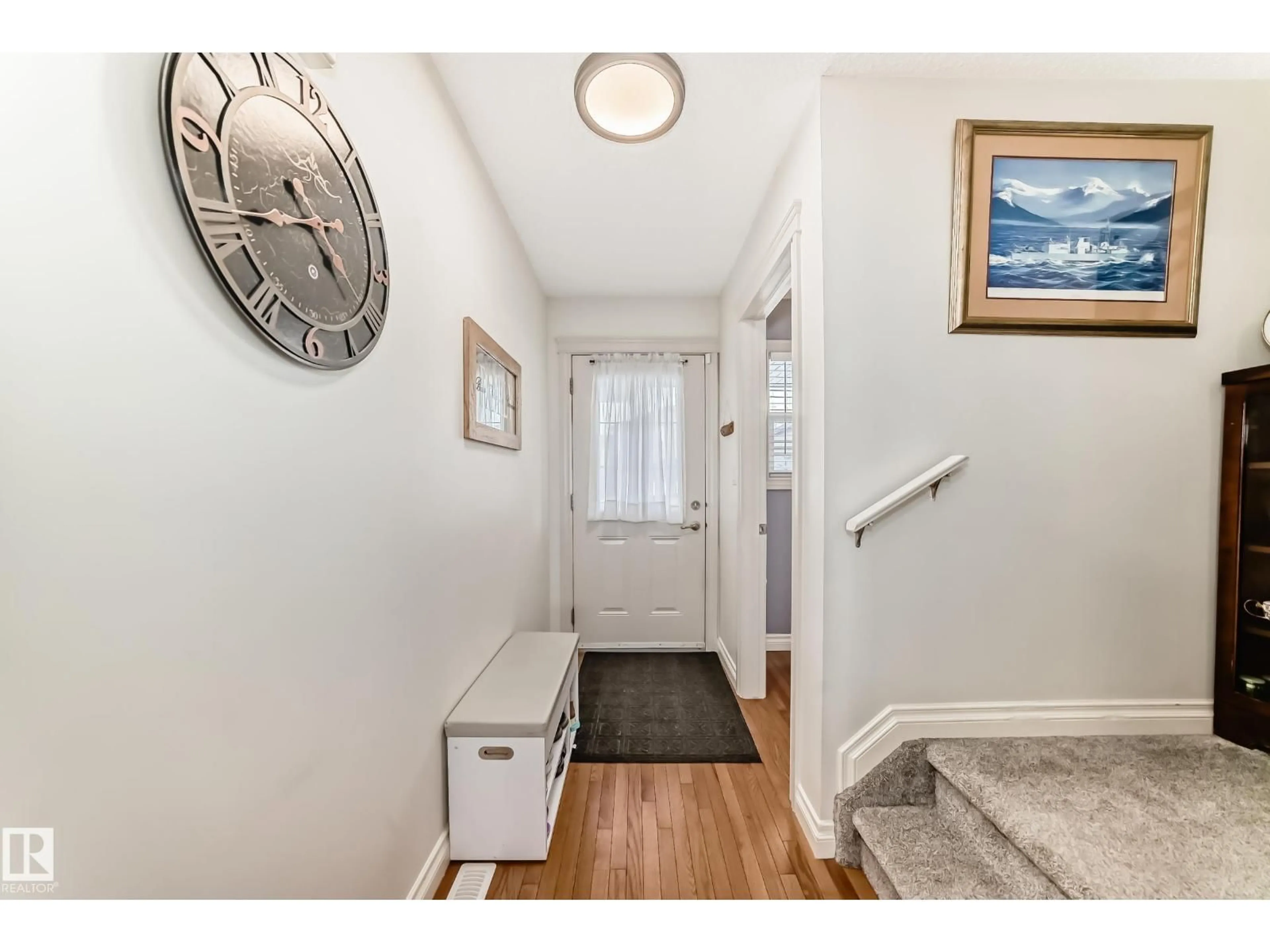 Indoor entryway for 2 HARTWICK LO, Spruce Grove Alberta T7X0A5