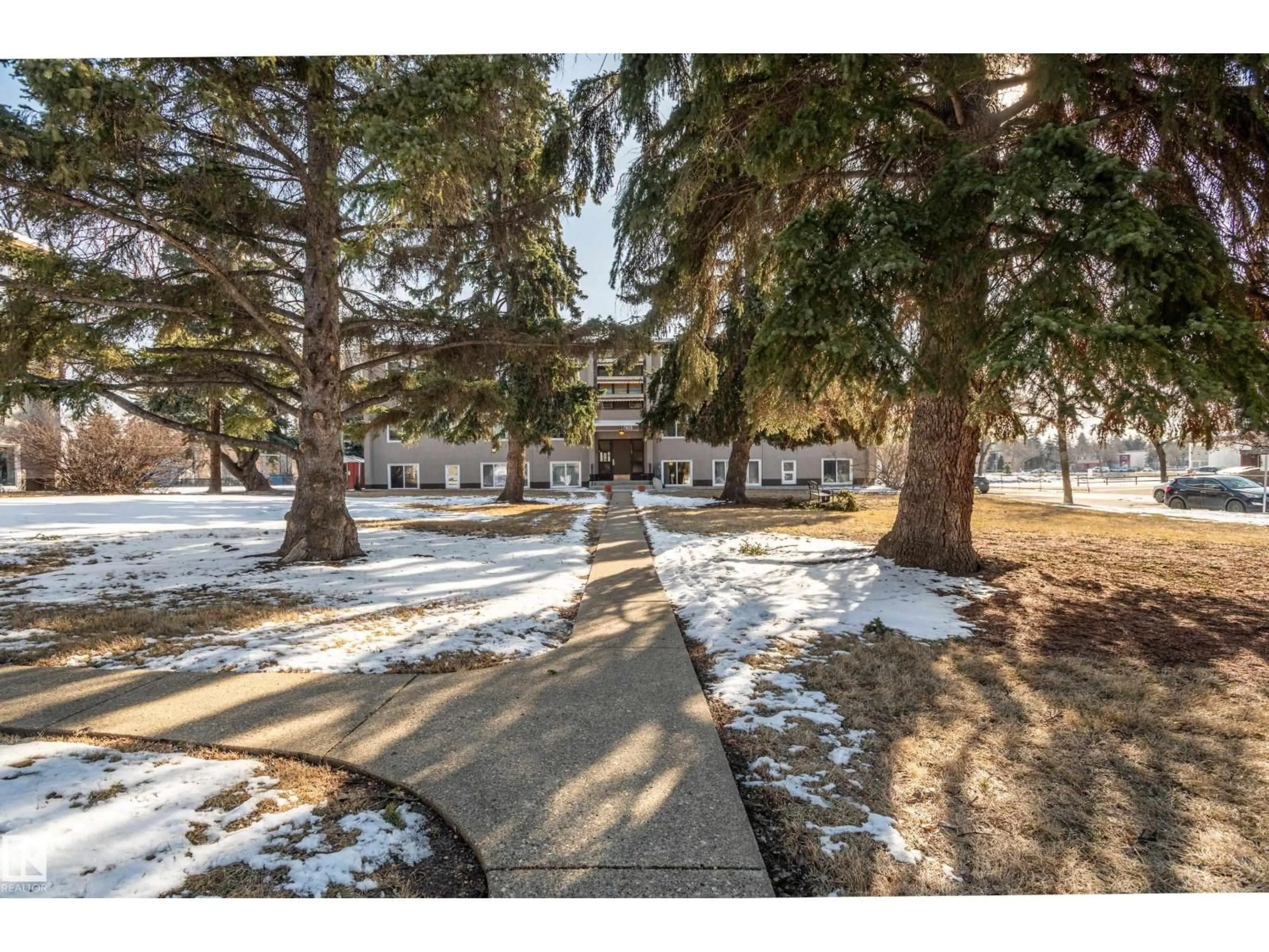A pic from outside/outdoor area/front of a property/back of a property/a pic from drone, unknown for 12 - 6805 112 ST NW, Edmonton Alberta T6H3K2