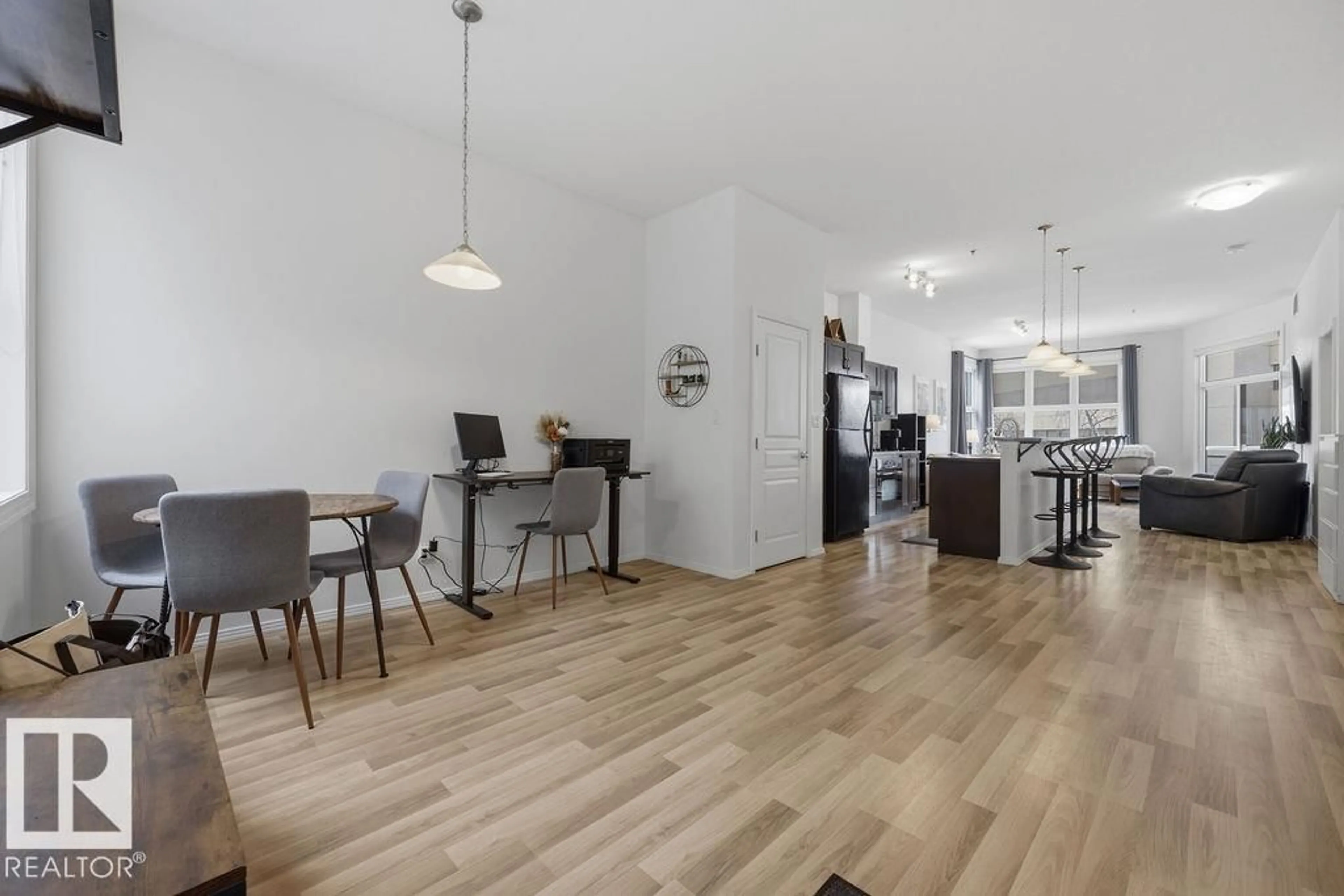 Unknown for #401 - 10147 112 ST, Edmonton Alberta T5K1M1