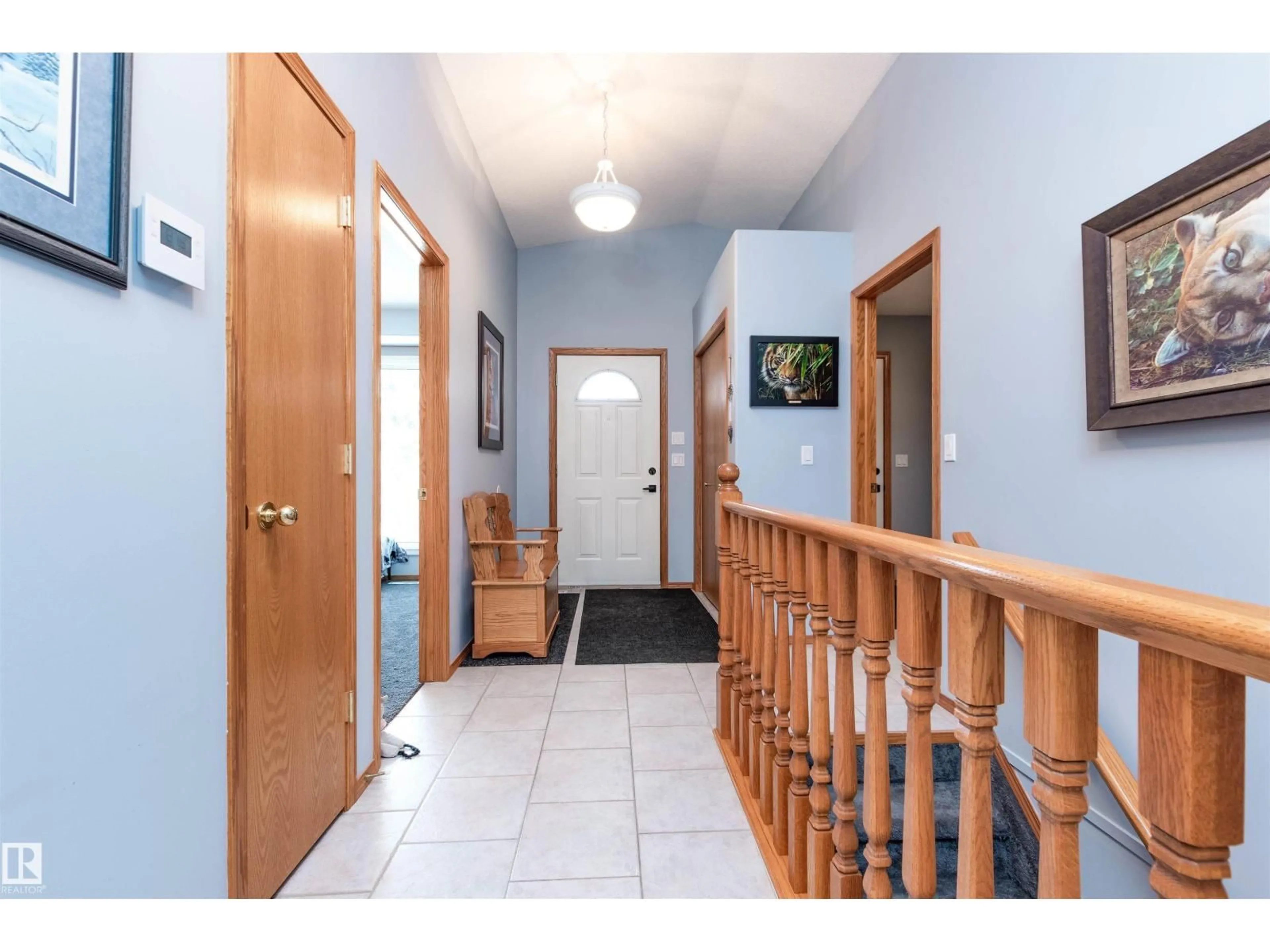 Indoor foyer for NW - 6247 162B AV, Edmonton Alberta T5Y2S1