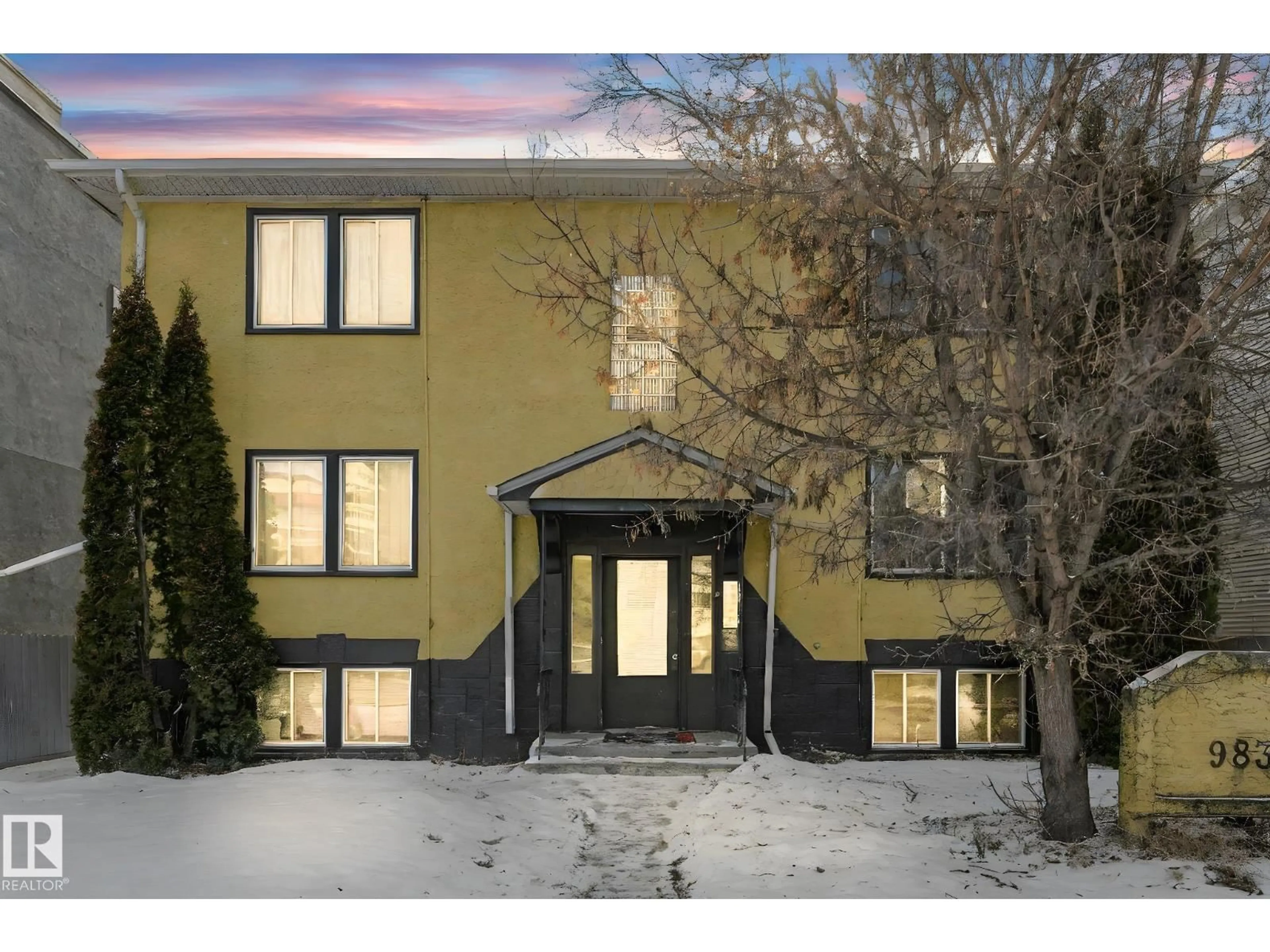 Unknown for #4 - 9835 82 AV, Edmonton Alberta T6E1Y7