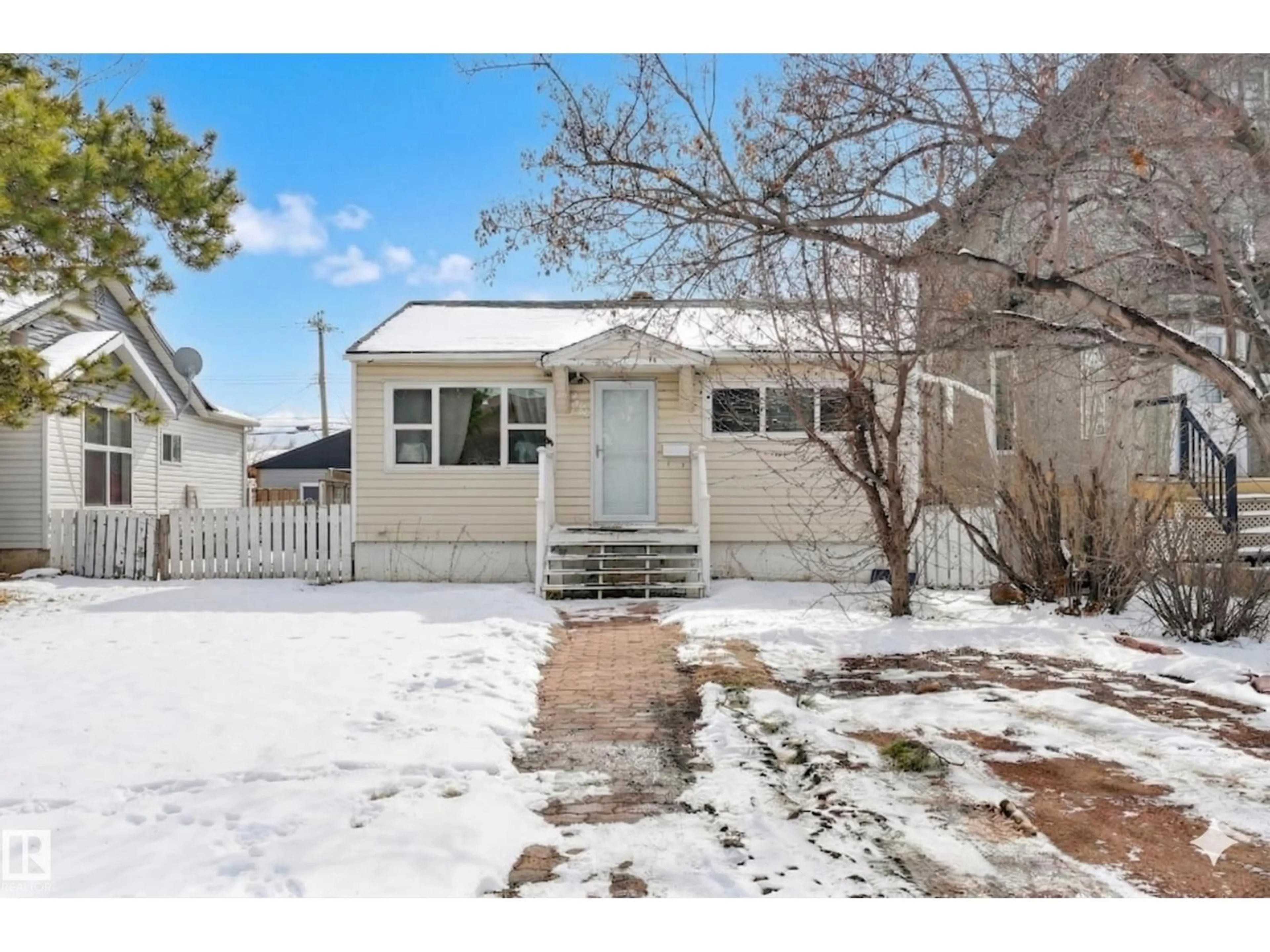 Unknown for 7449 83 AV, Edmonton Alberta T6B0G8