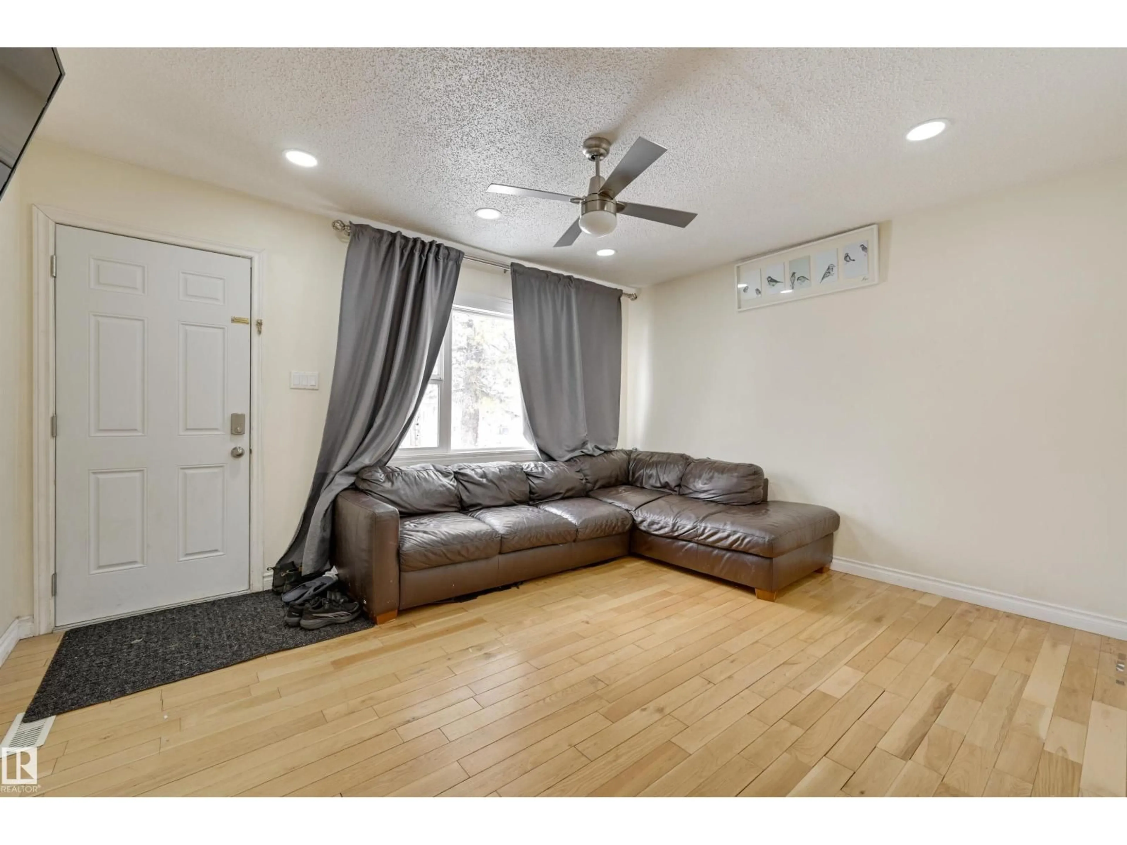 Unknown for 7449 83 AV, Edmonton Alberta T6B0G8