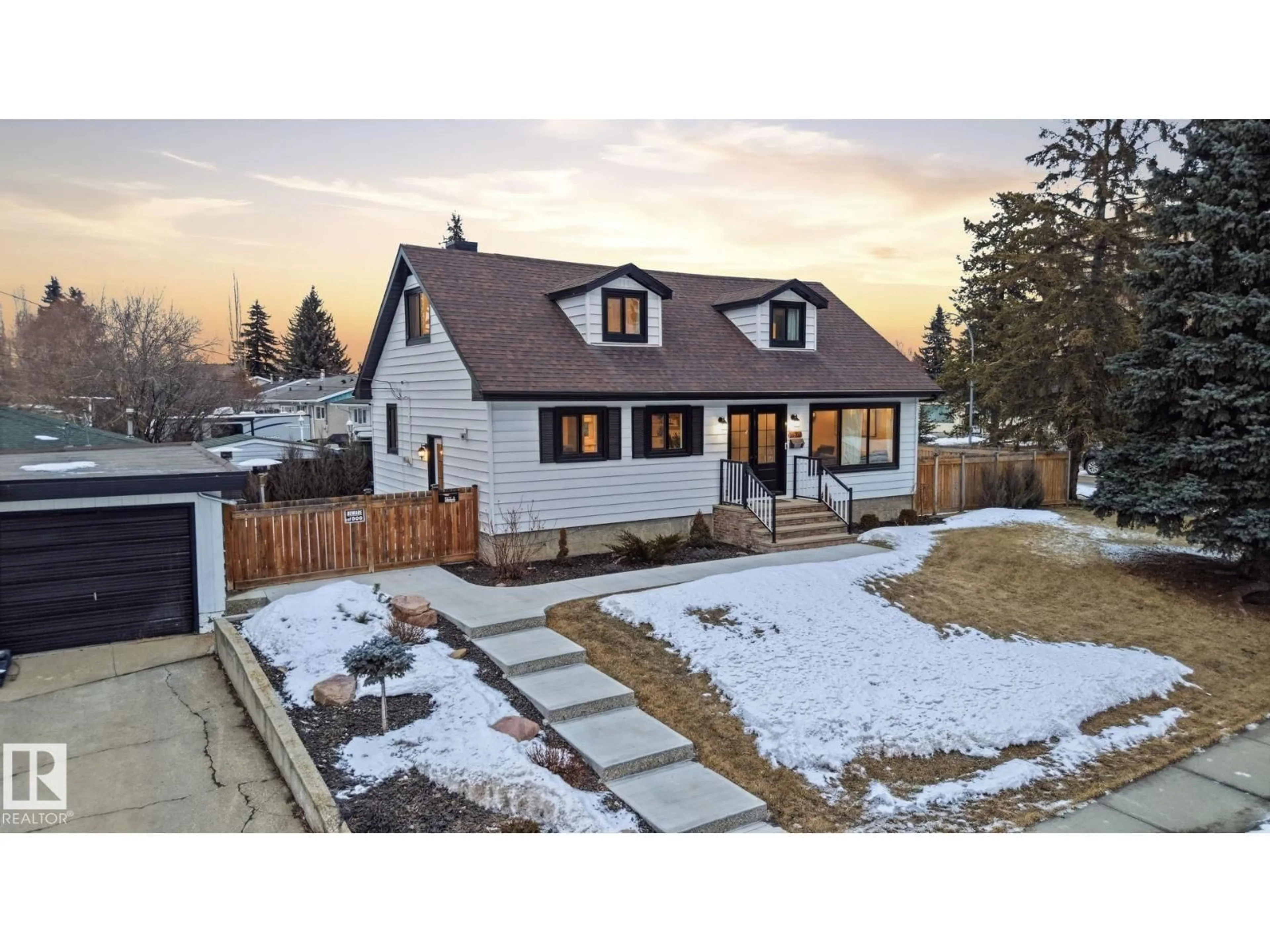 Unknown for 15702 86 AV, Edmonton Alberta T5R4C4