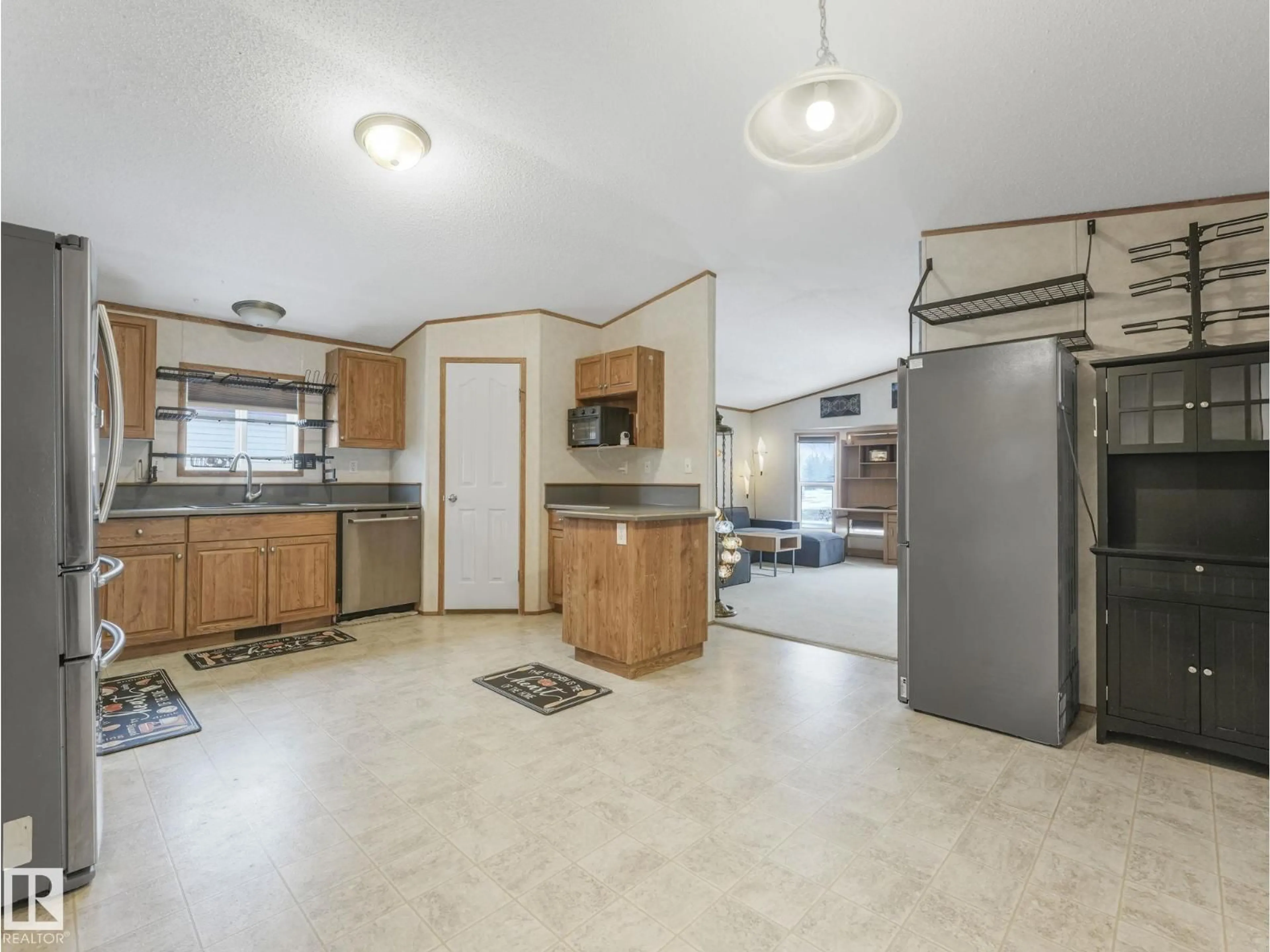 Open concept kitchen, unknown for Maple Ridge MH PA NW - 1634 66 AVE, Edmonton Alberta T6P0A6