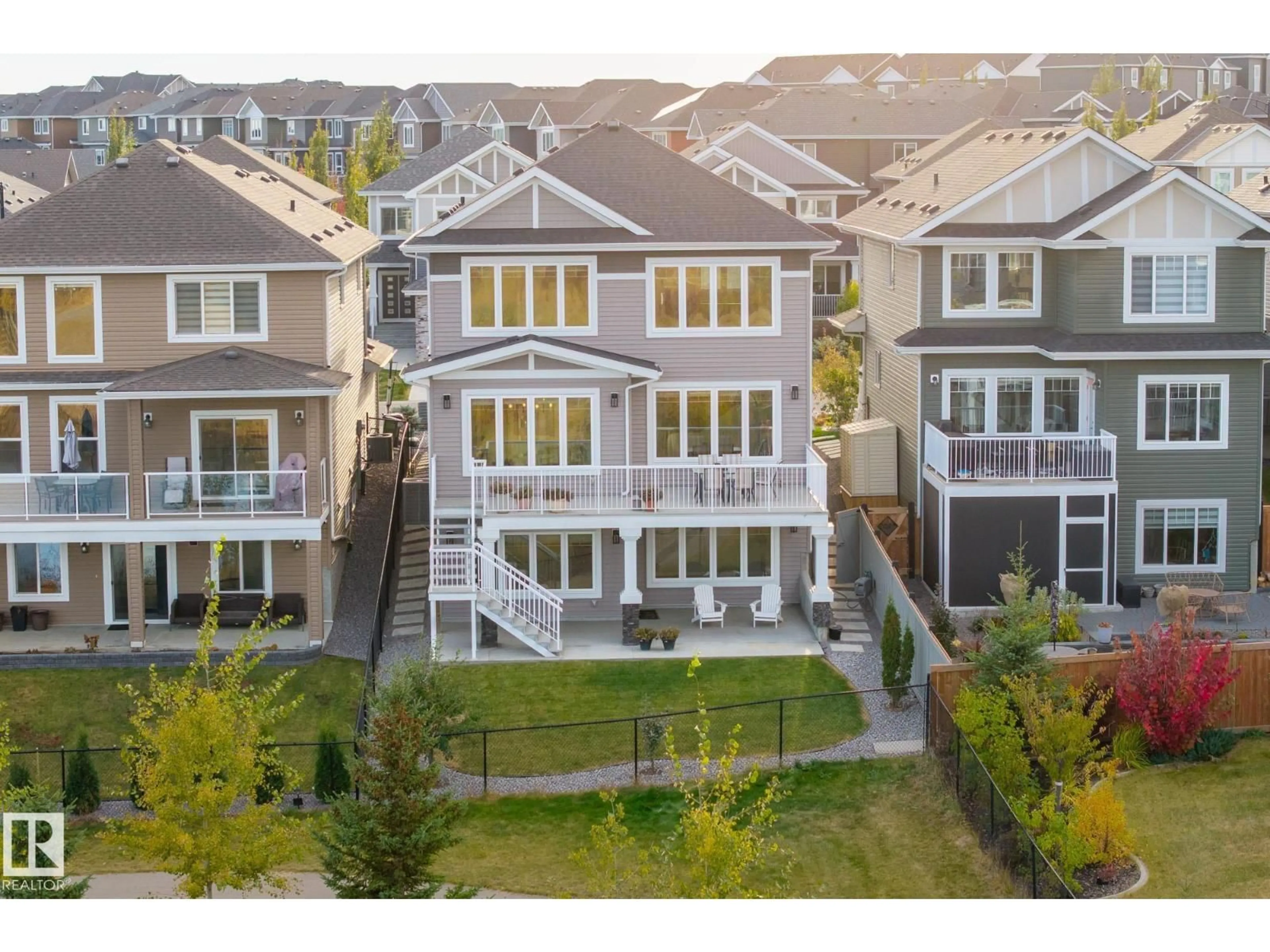 A pic from outside/outdoor area/front of a property/back of a property/a pic from drone, mountain view for 3419 CHICKADEE DR, Edmonton Alberta T5A0L1