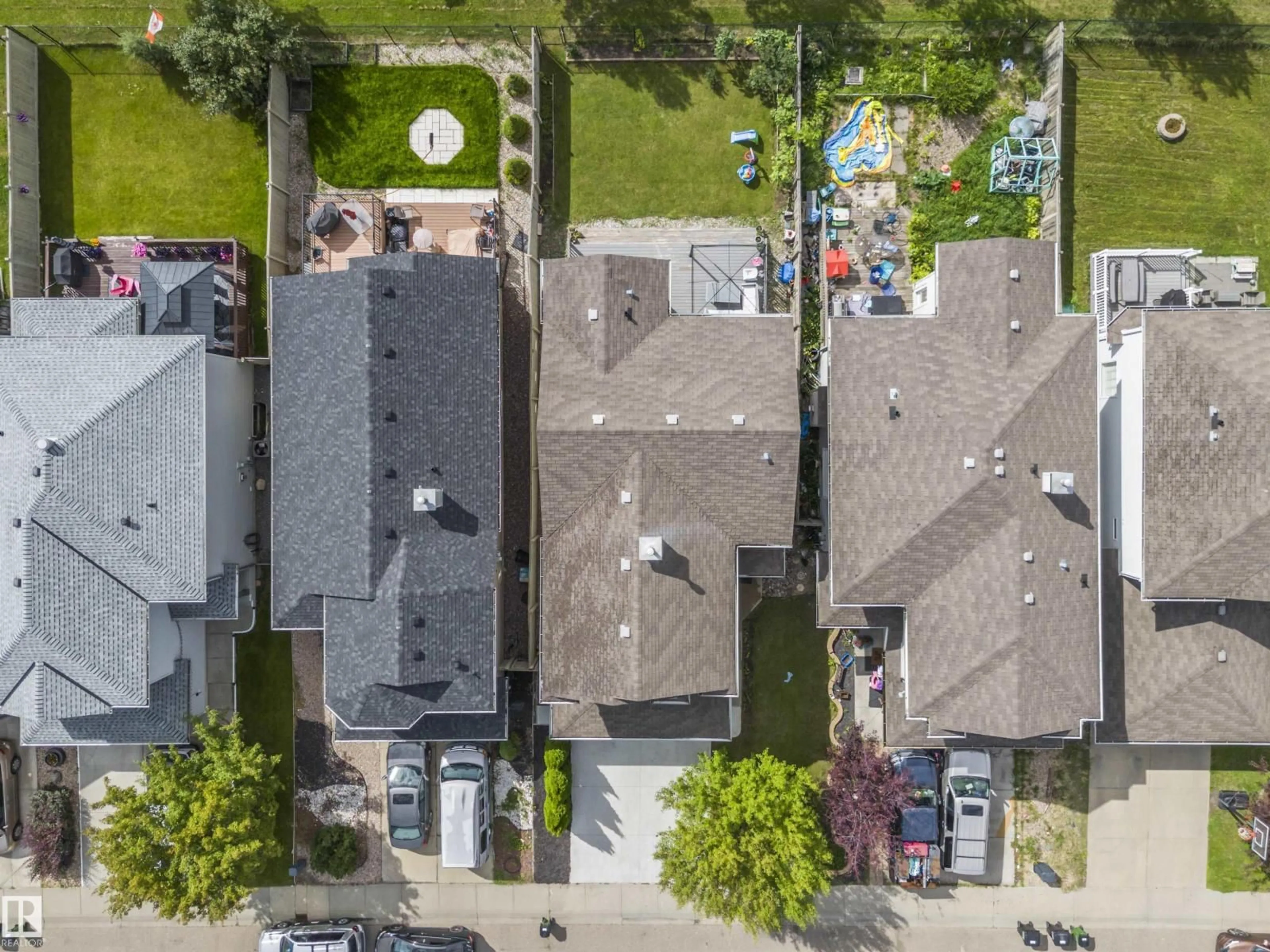 A pic from outside/outdoor area/front of a property/back of a property/a pic from drone, street for SW - 324 79 ST, Edmonton Alberta T6X1N1