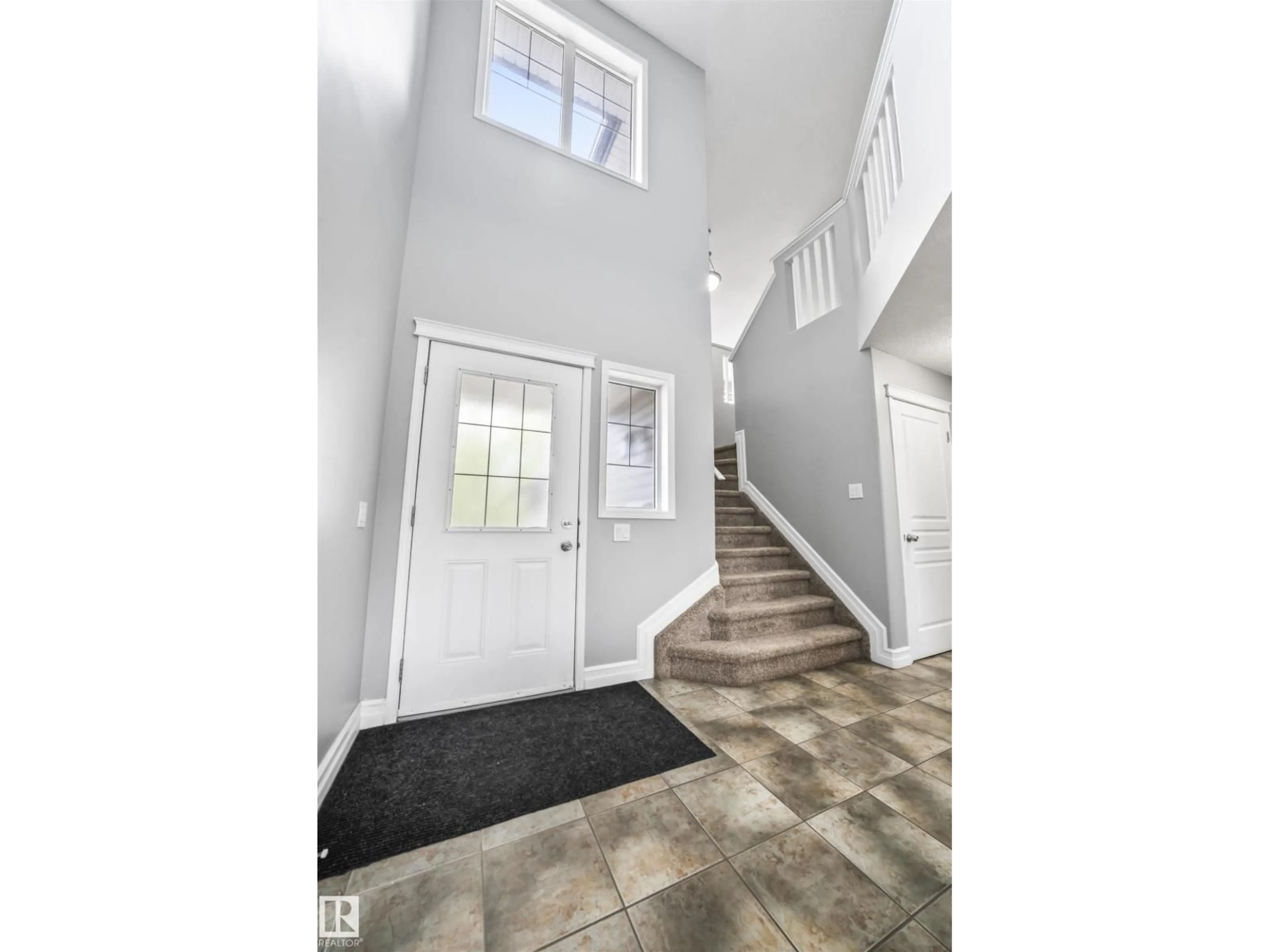 Indoor entryway for SW - 324 79 ST, Edmonton Alberta T6X1N1