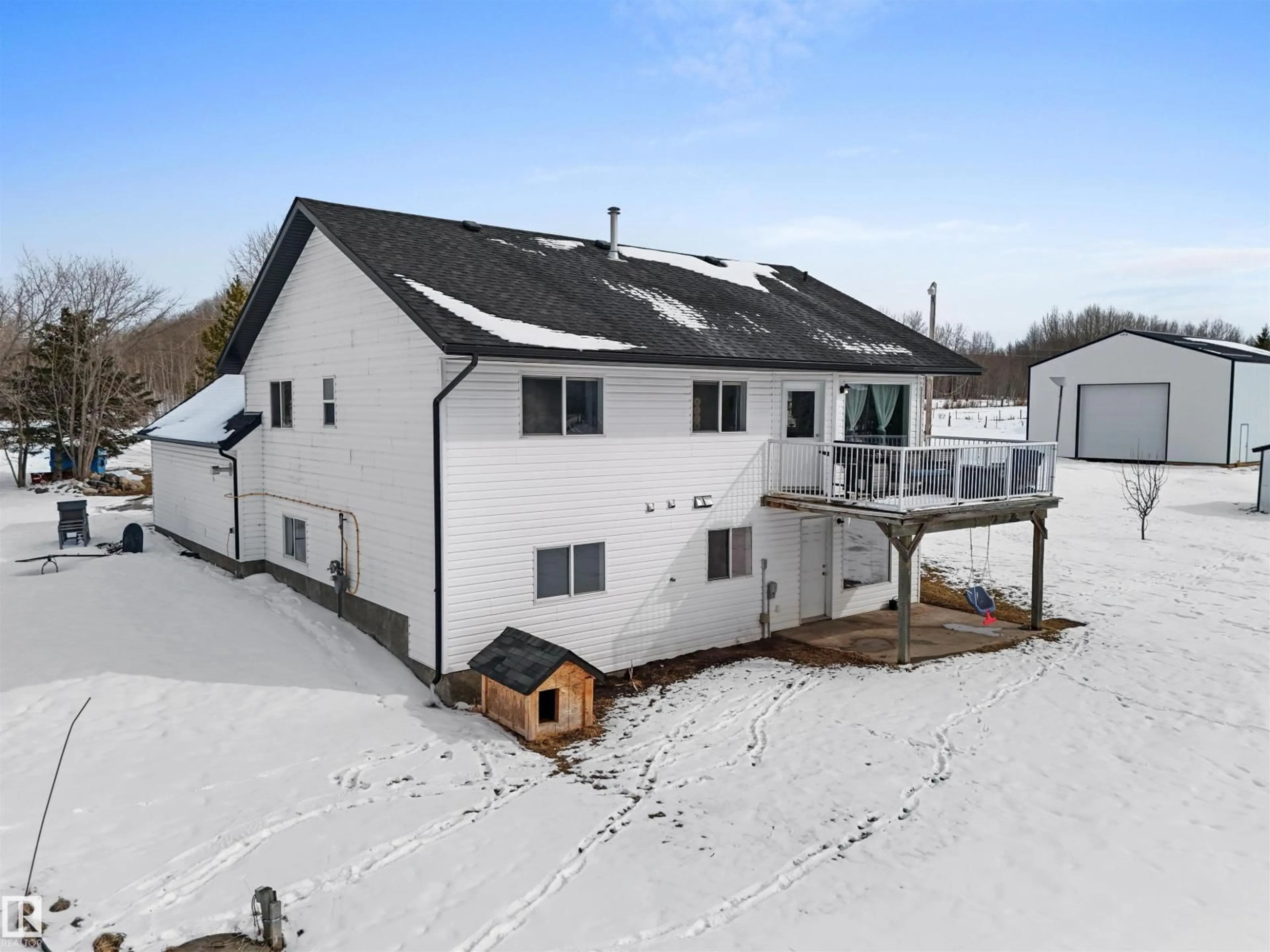 A pic from outside/outdoor area/front of a property/back of a property/a pic from drone, building for 49132 RANGE ROAD 70, Rural Brazeau County Alberta T7A1R5