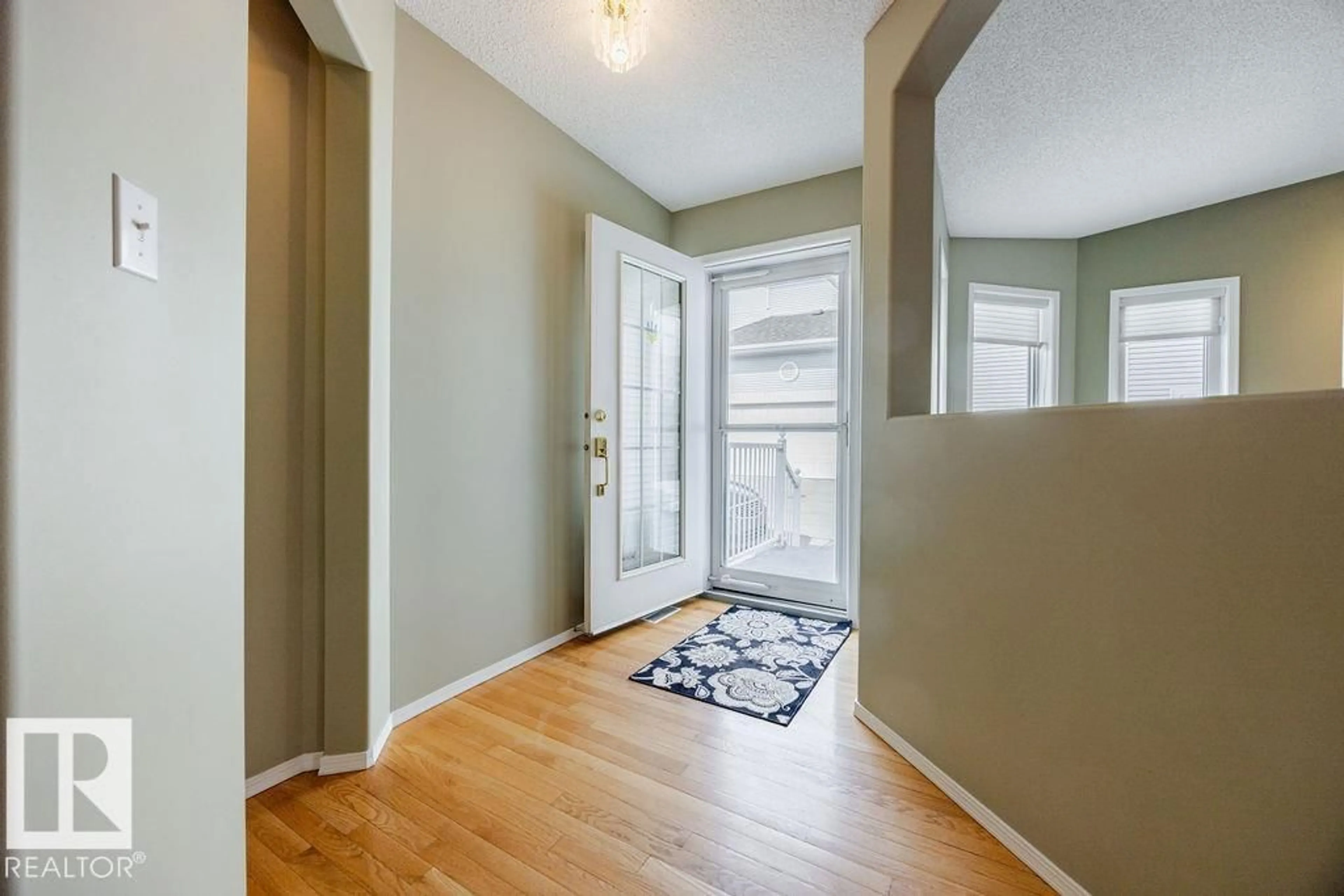 Indoor entryway for 65 - 17 CRANFORD DR, Sherwood Park Alberta T8H1W5