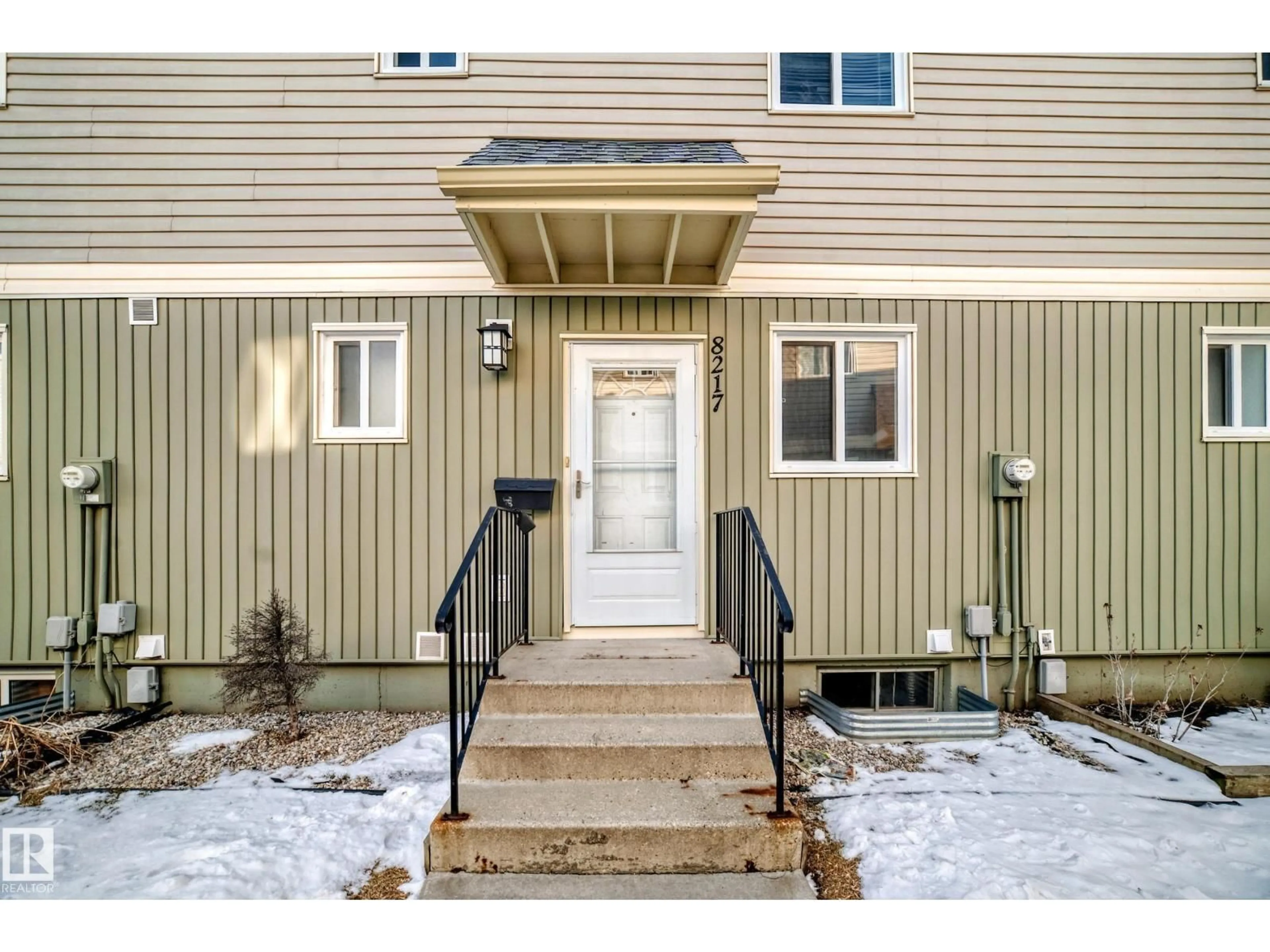 Indoor entryway for NW - 8217 182 ST, Edmonton Alberta T5T1L2