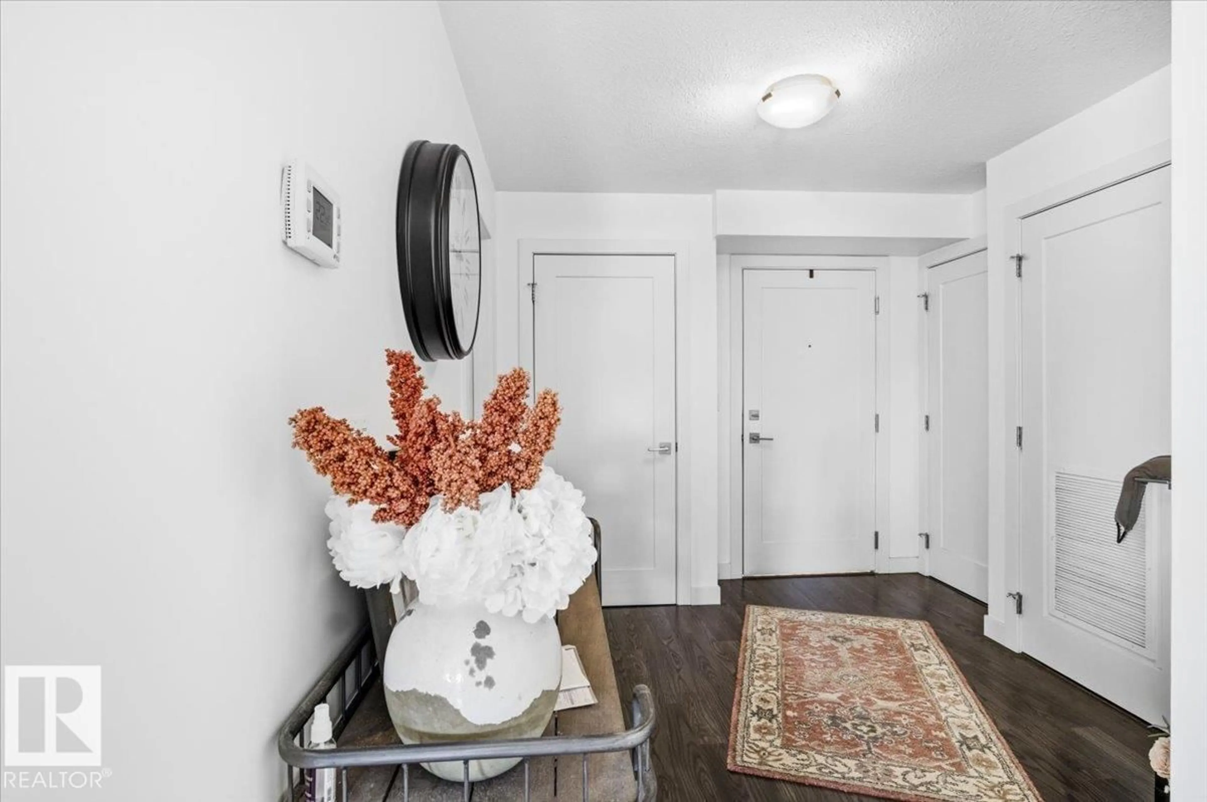 Indoor entryway for #211 - 5029 EDGEMONT BV, Edmonton Alberta T6M0S8