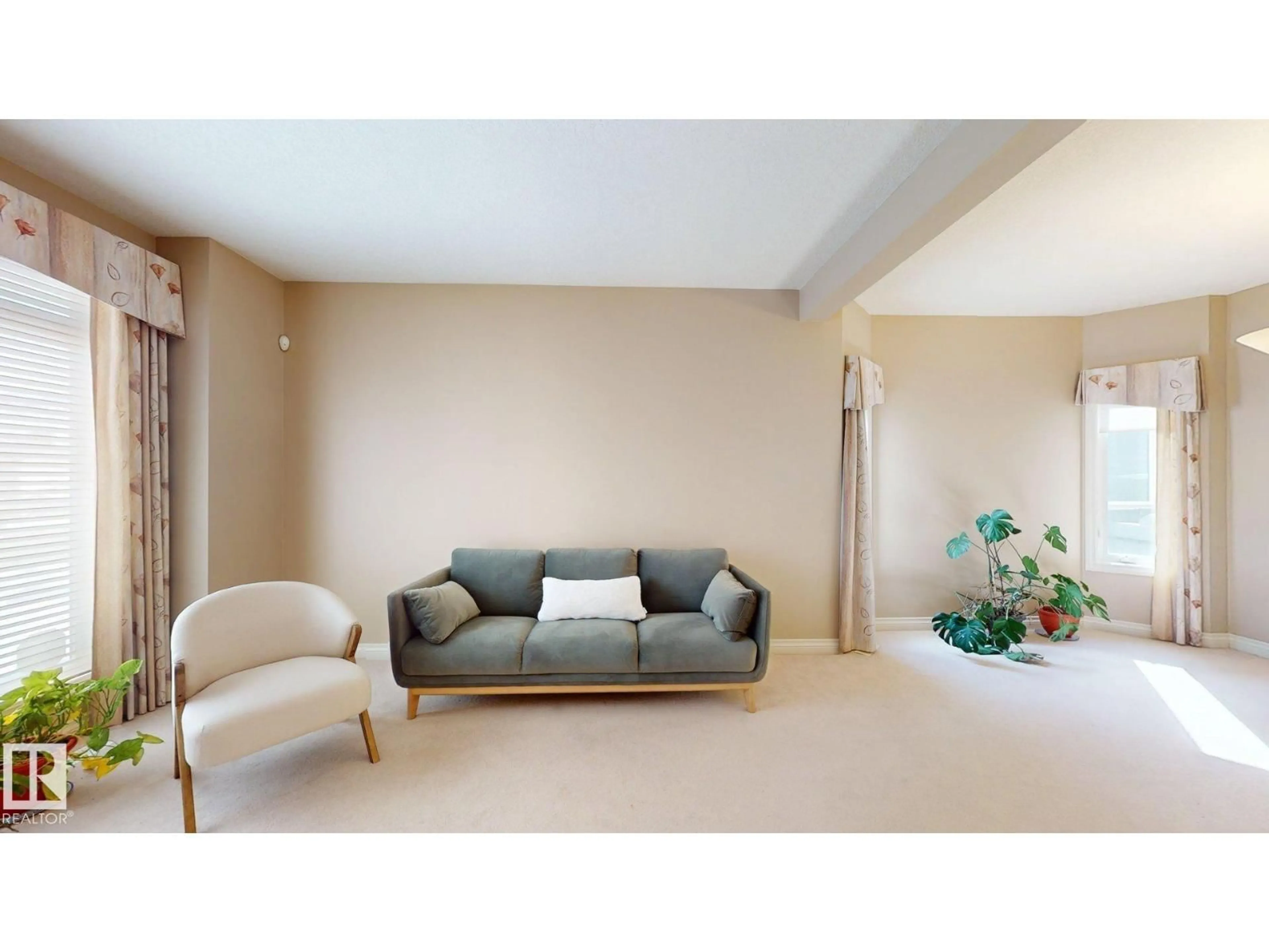 Living room with furniture, unknown for 613 TODD LINK LI, Edmonton Alberta T6R3C5